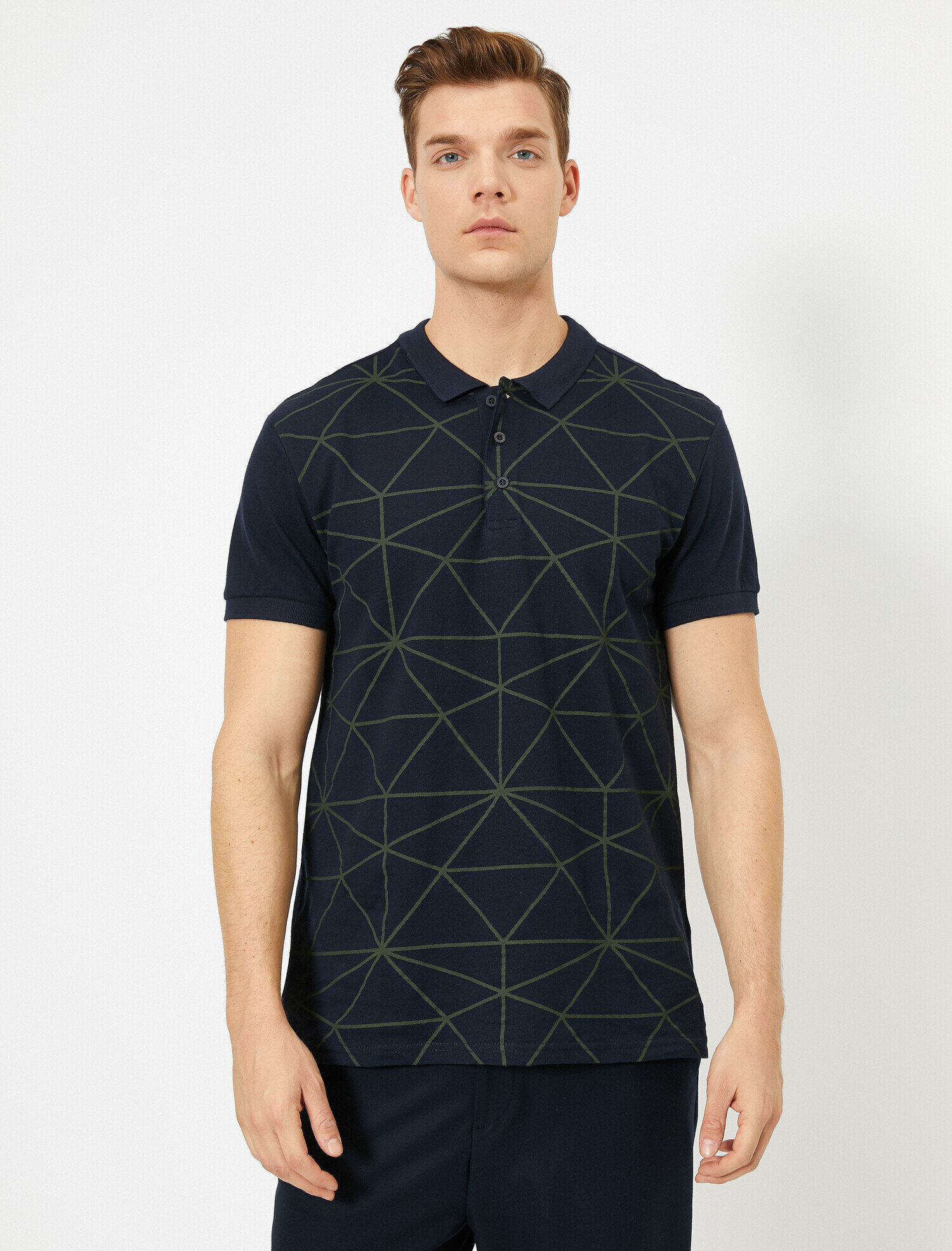 Polo Yaka Dar Kesim Tişört Baskılı