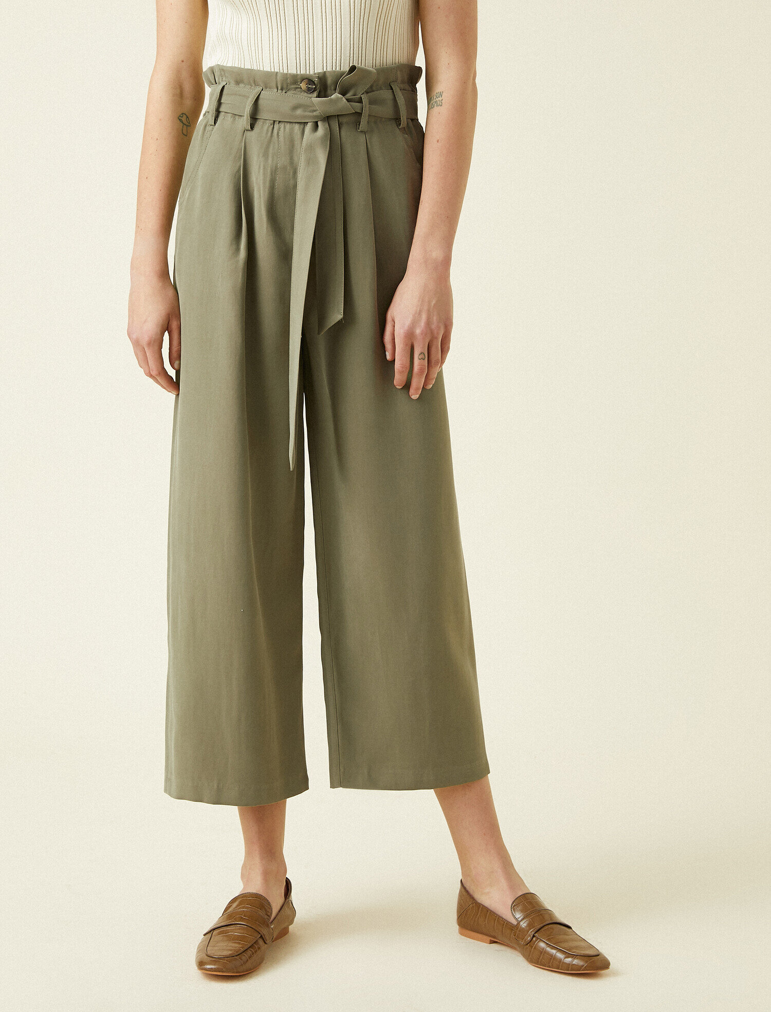   Kemerli Pantolon Geniş Paça