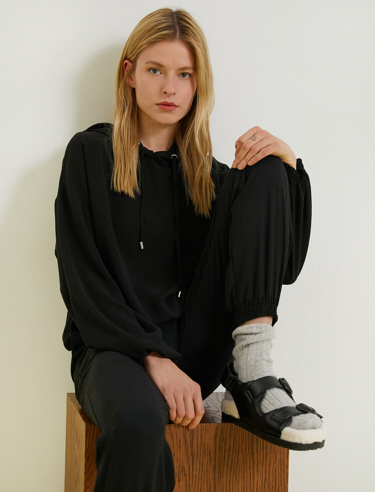   Kapüşonlu Sweatshirt