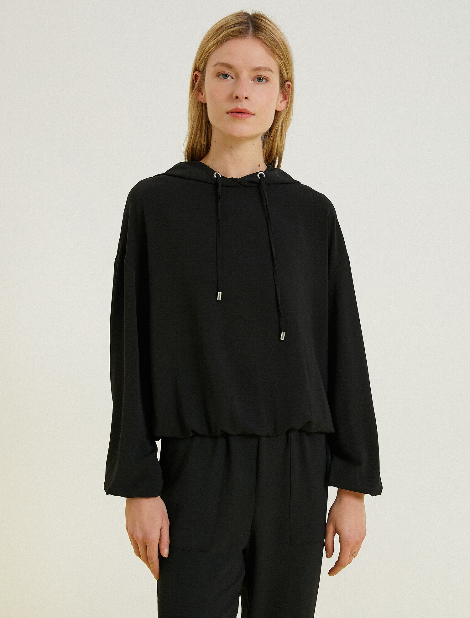   Kapüşonlu Sweatshirt