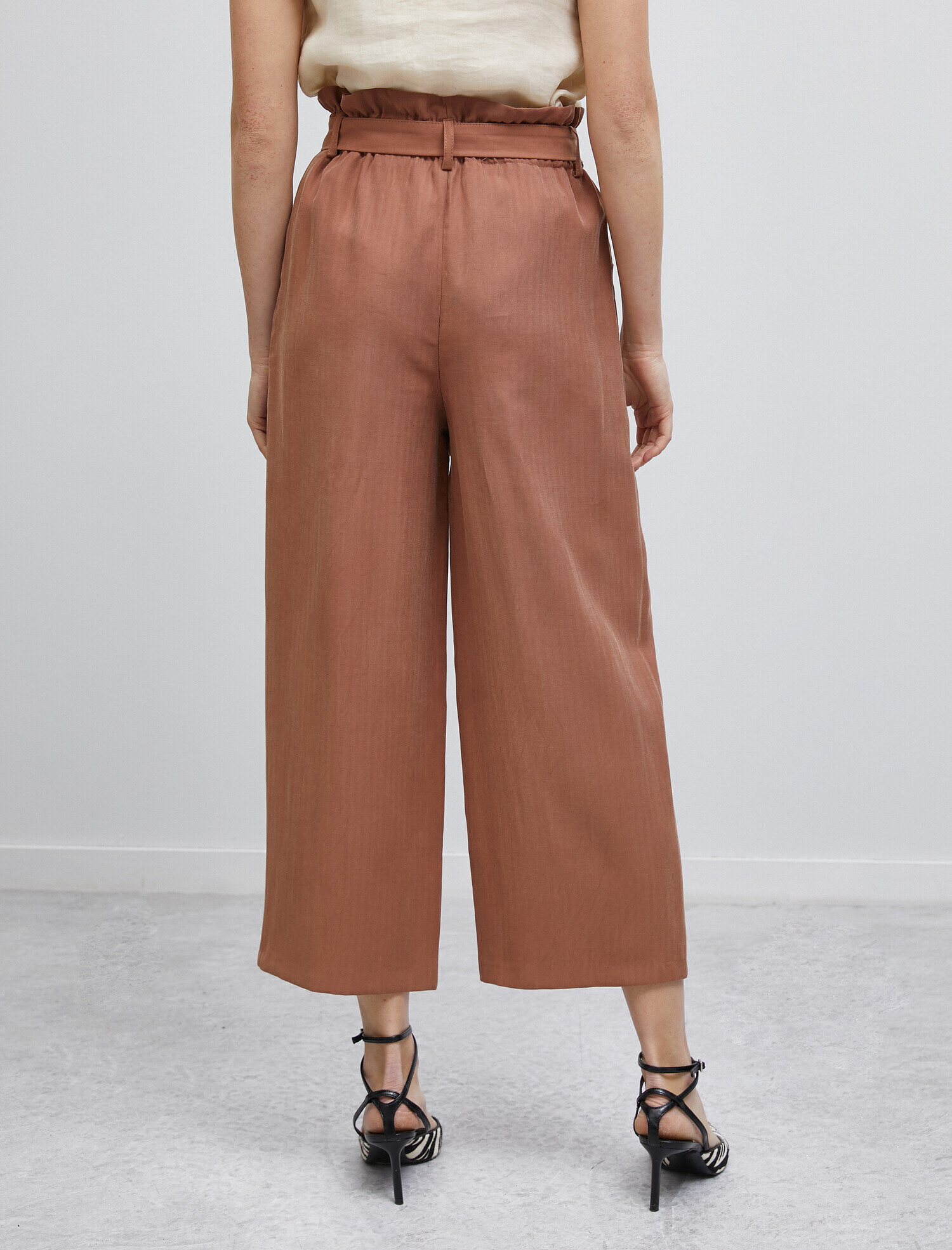   Kemerli Pantolon Geniş Paça