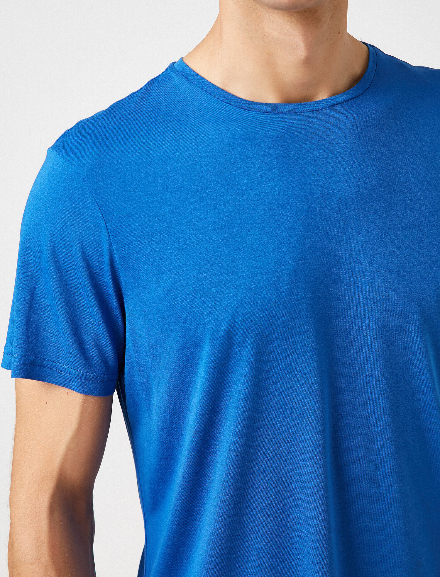   Kısa Kollu Bisiklet Yaka Basic Tişört