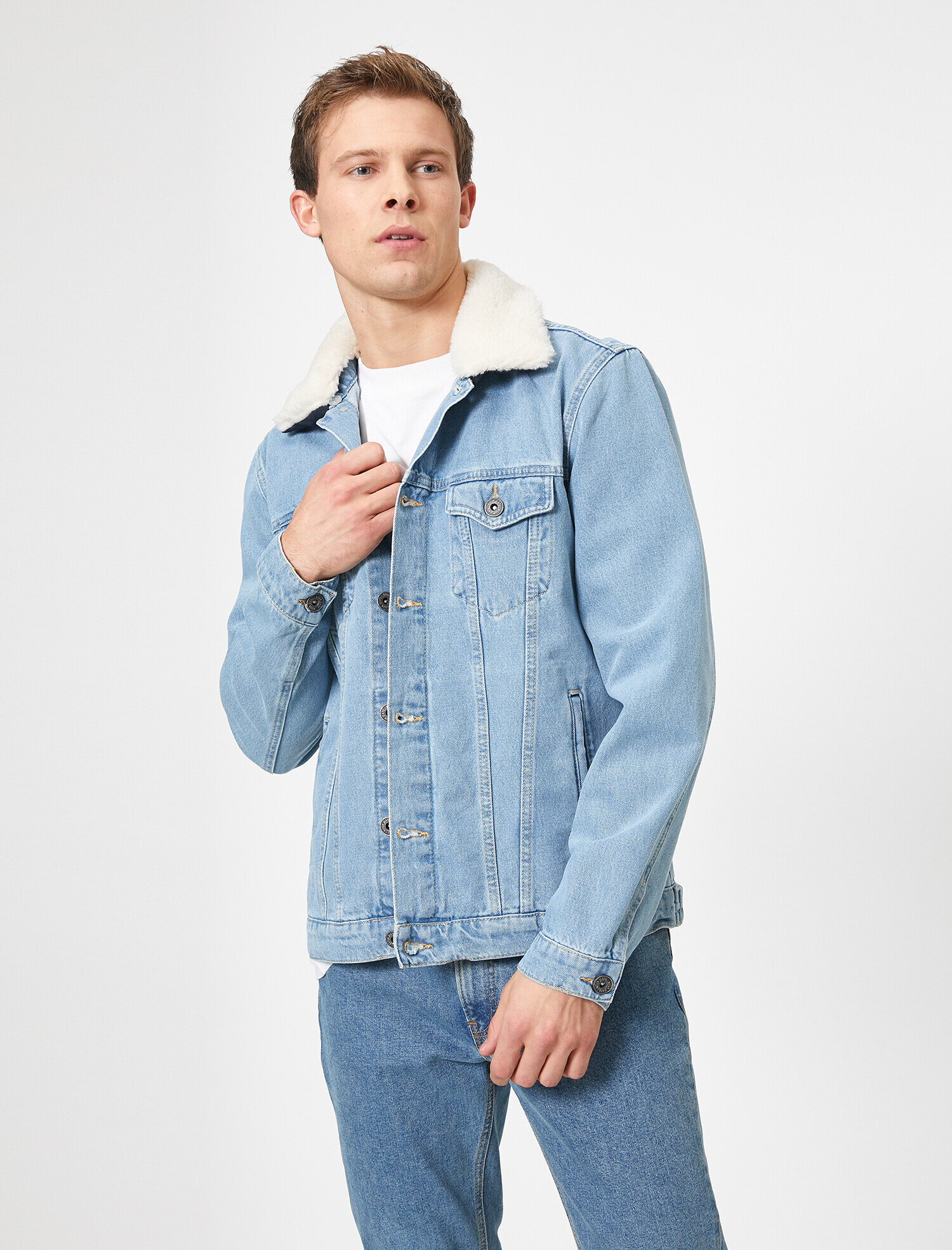   Yakası Suni Kürklü Düğmeli Yakası Çıkarılabilir Jean Ceket