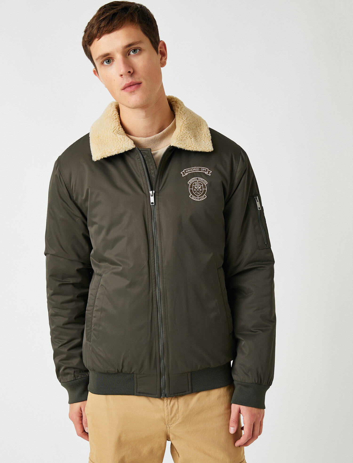   Armalı Fermuarlı Şerpalı Gömlek Yaka Cepli Mont