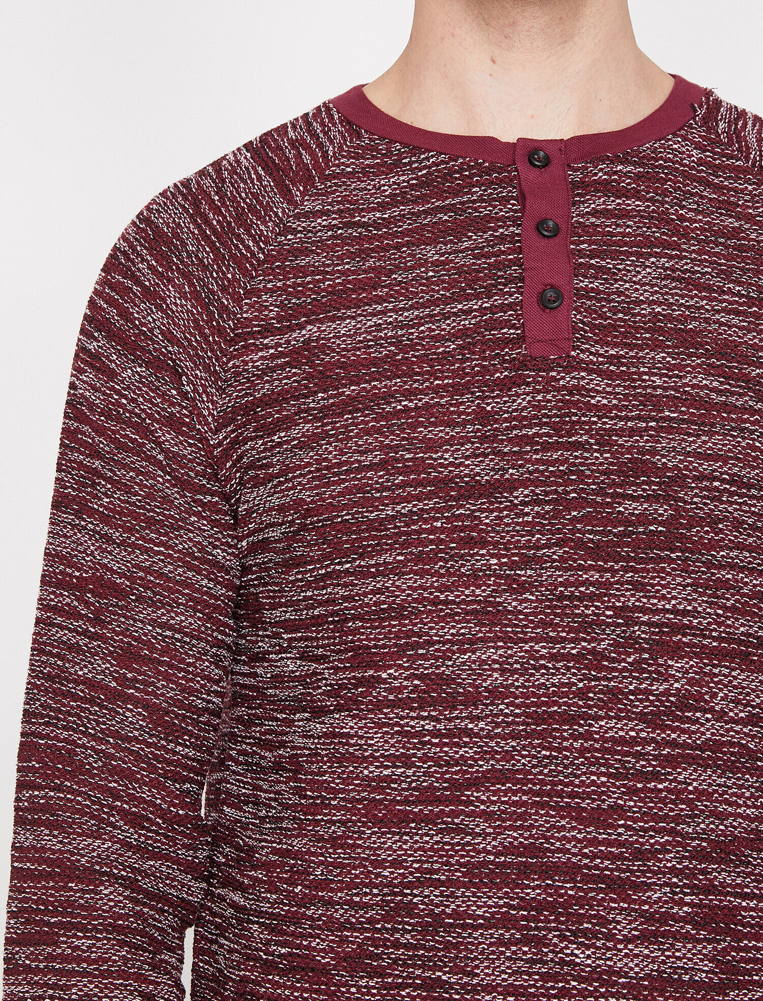   Düğme Detaylı Kazak