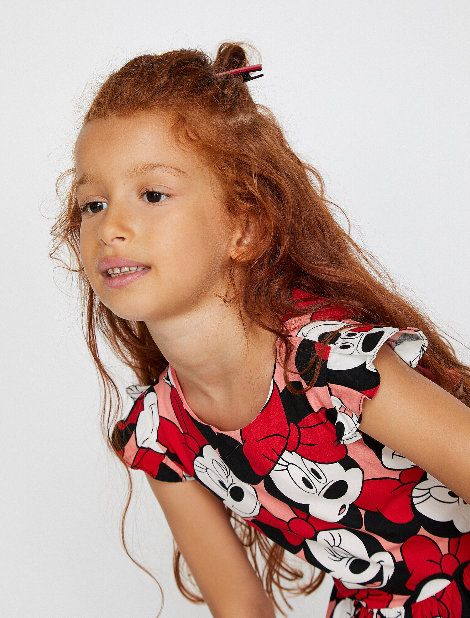 Kız Çocuk Minnie Lisanslı Baskılı Poplin Kumaştan Sırt Detaylı Orta Boy Elbise