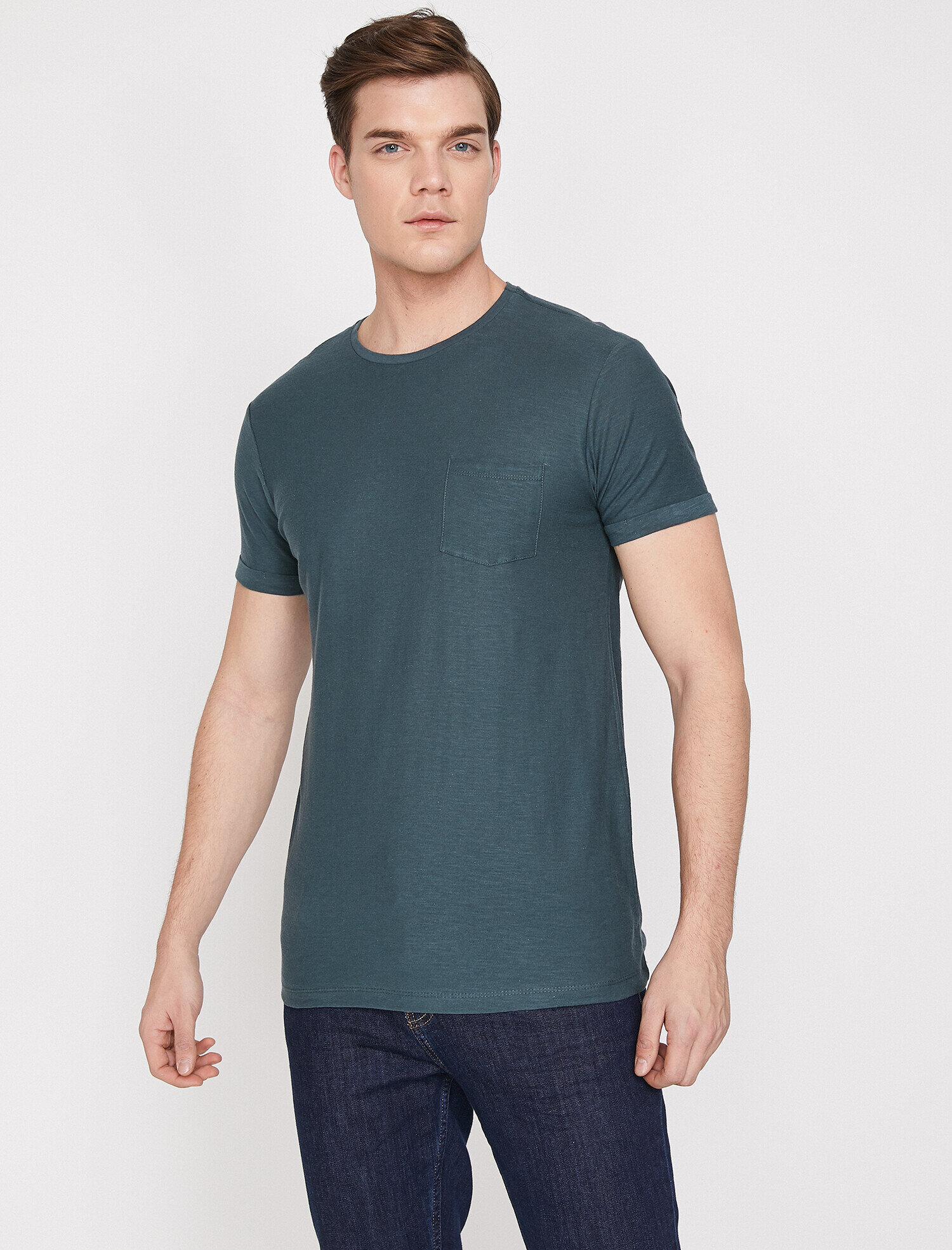 Bisiklet Yaka Tişört Cep Detaylı