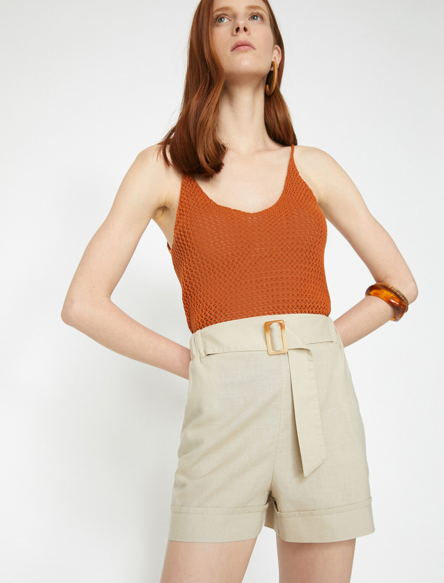 Kemer Detaylı Şort