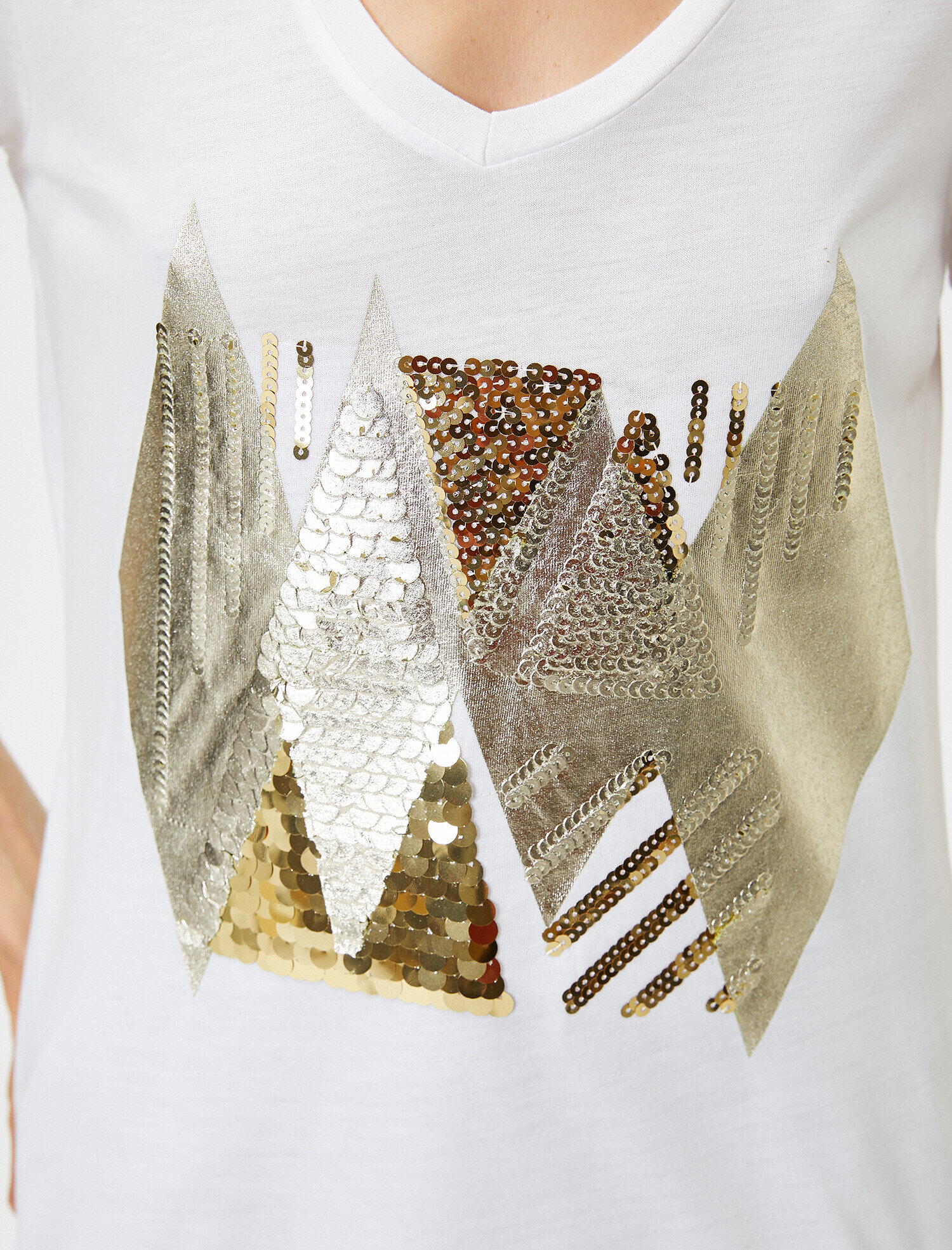   Pul Payet Detaylı Tişört