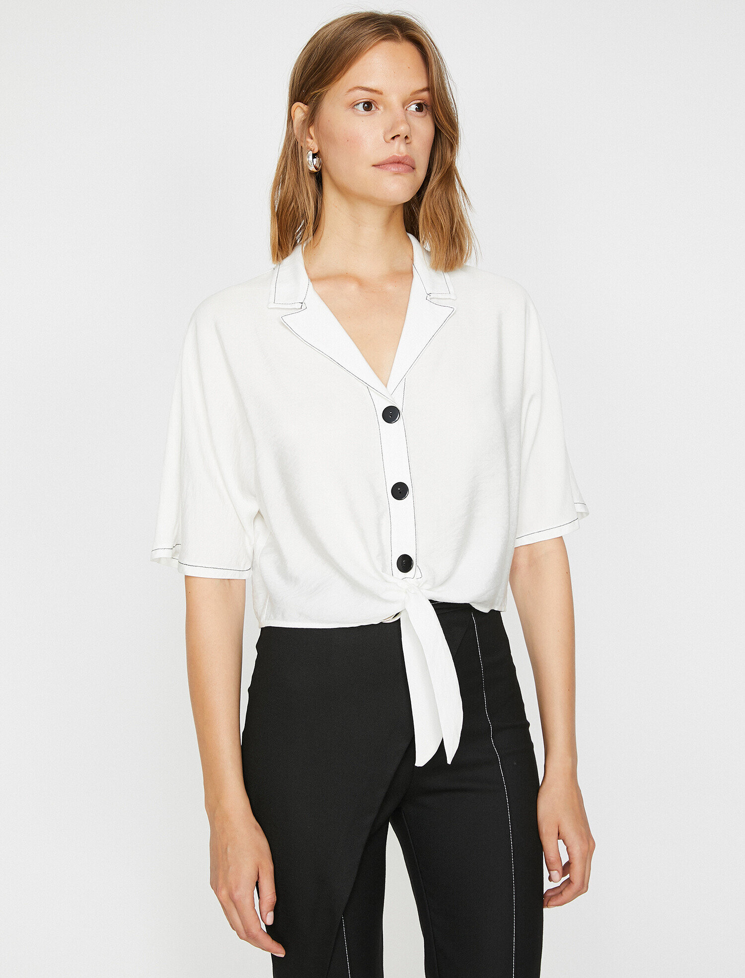   Beli Bağlamalı Gömlek