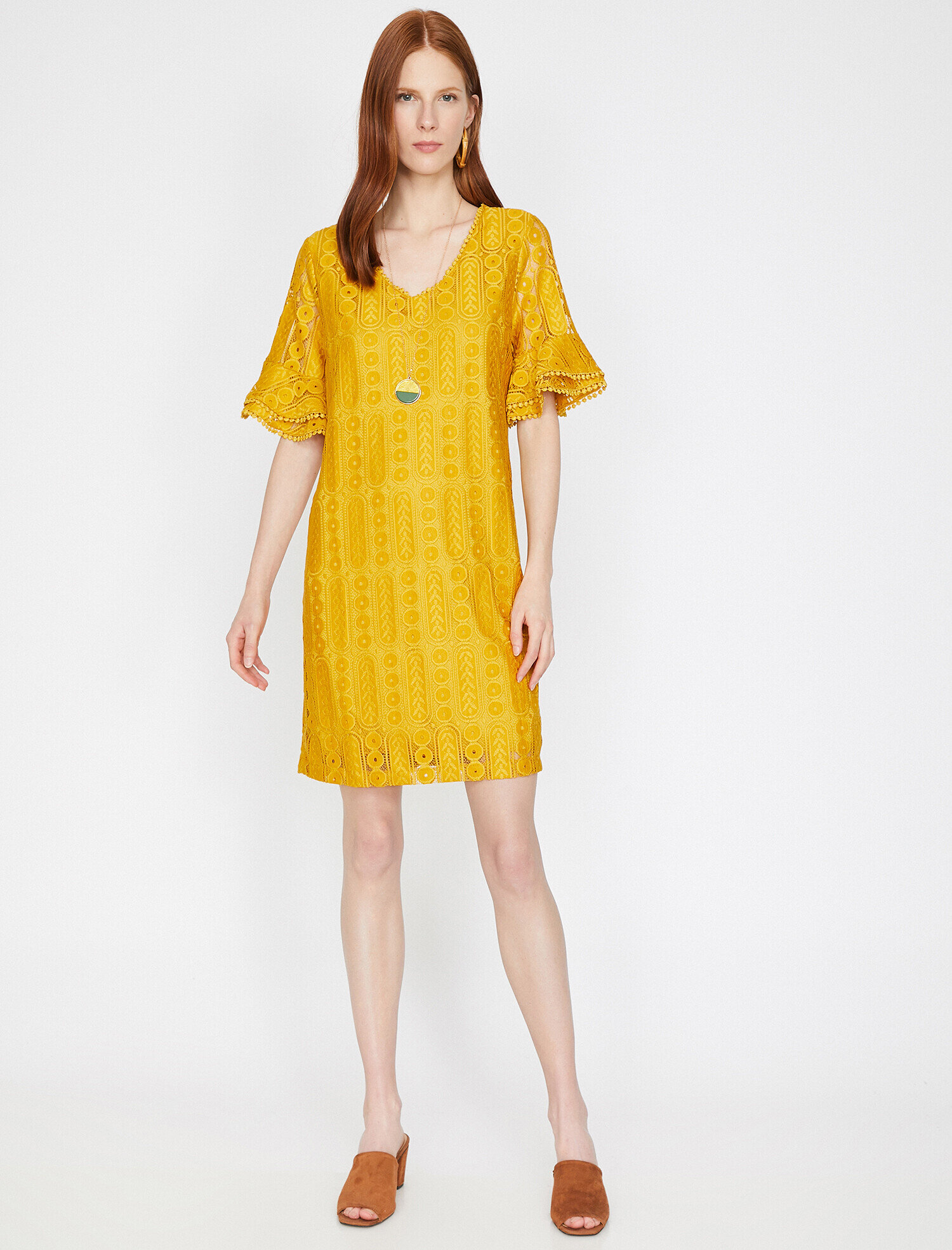   Dantel Detaylı Elbise