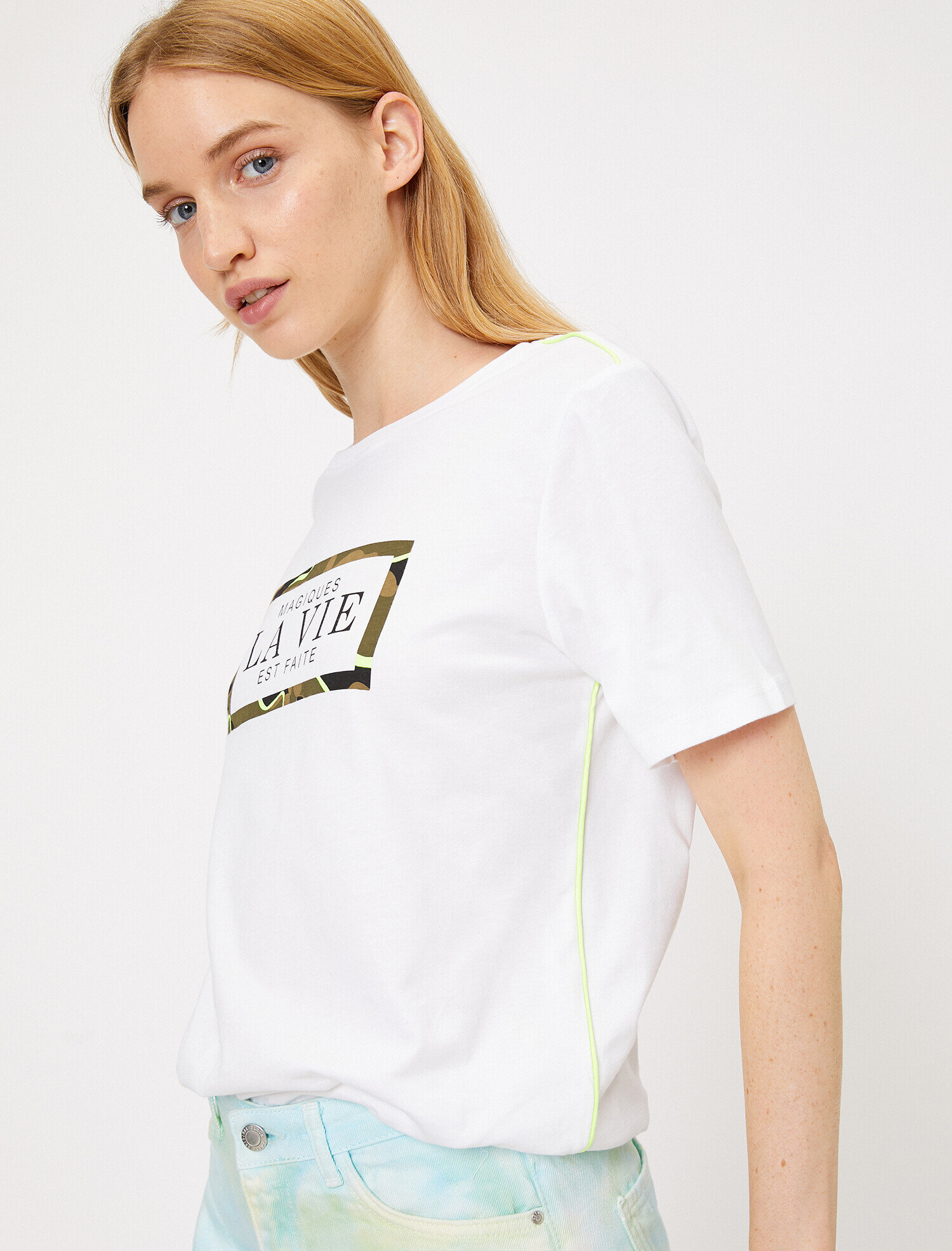   Yazılı Baskılı Tişört