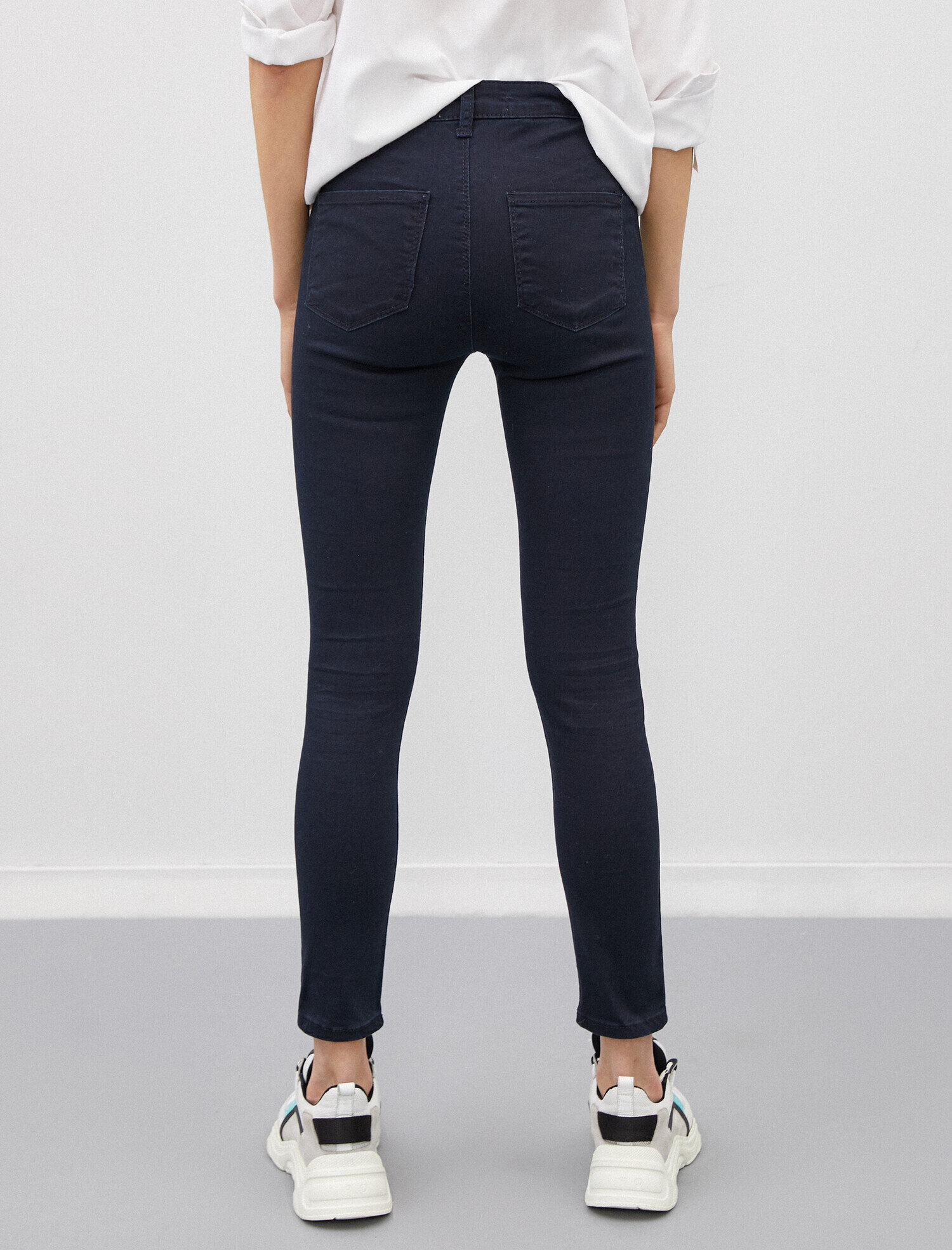   Carmen Jean - Yüksek Bel Dar Kesim Dar Paça Pantolon