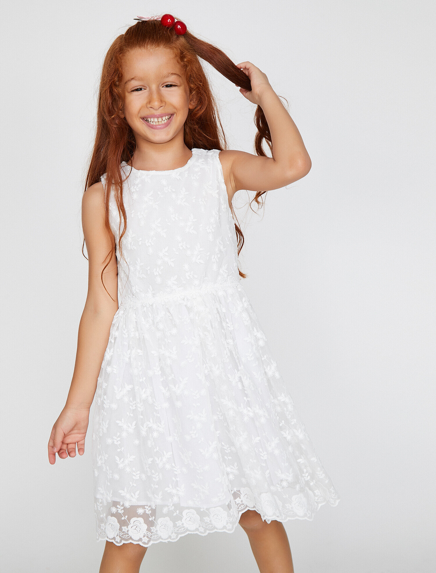  Kız Çocuk İşlemeli Elbise