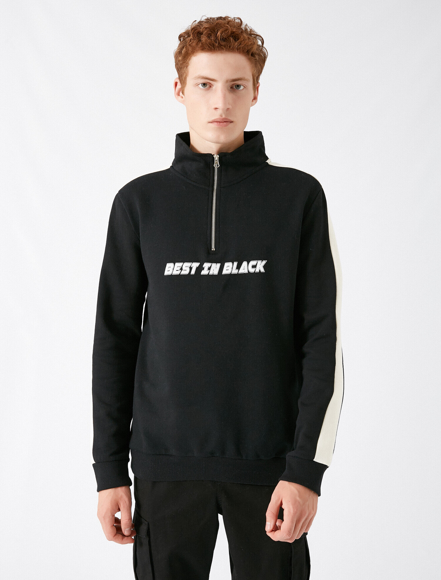   Yüksek Yaka Şeritli Baskılı Fermuarlı Sweatshirt