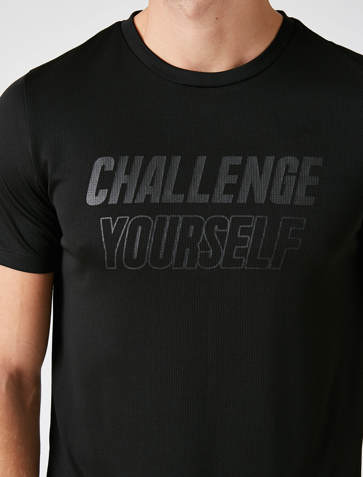   Kısa Kollu Bisiklet Yaka Yazılı Baskılı Tişört