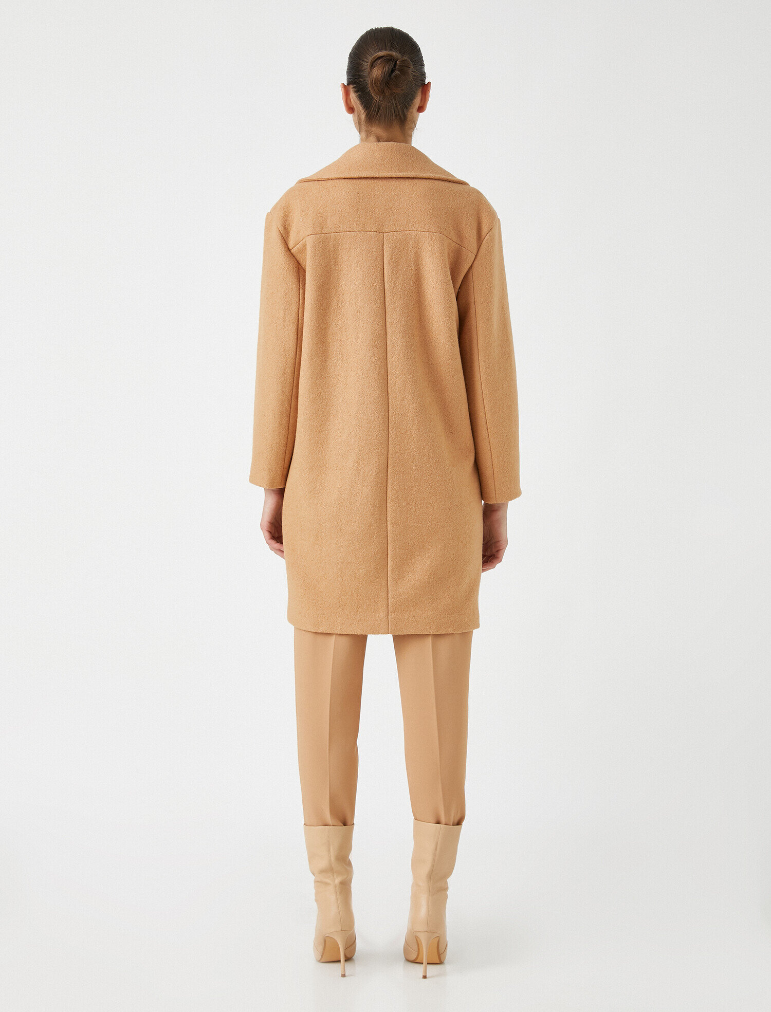   Düğmeli Cep Detaylı Kaban