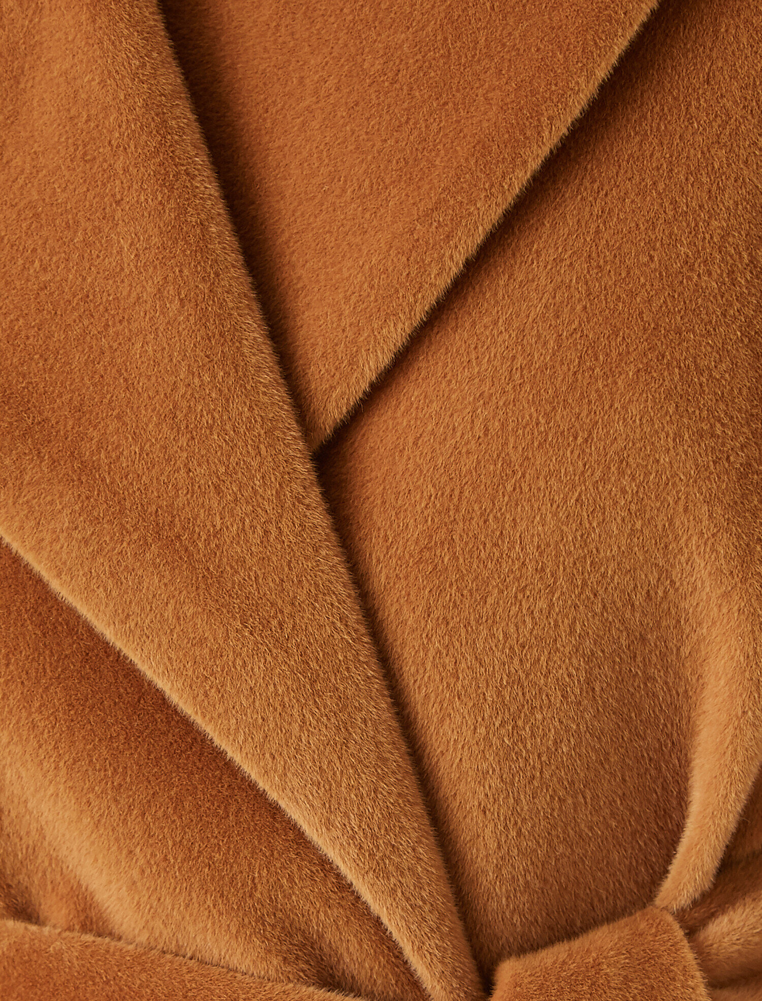   Kemerli Cep Detaylı Kaban