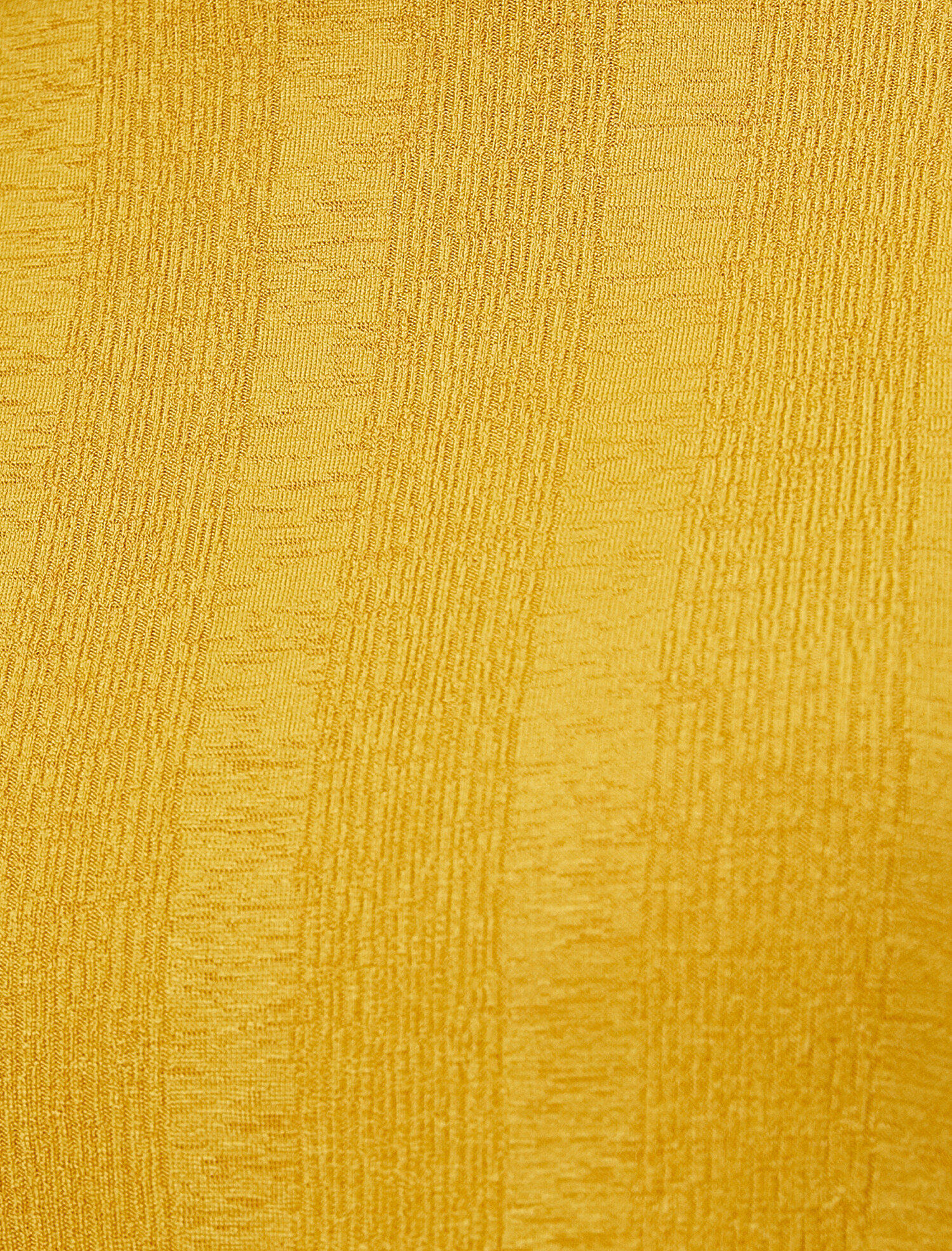   Yüksek Yaka Tişört