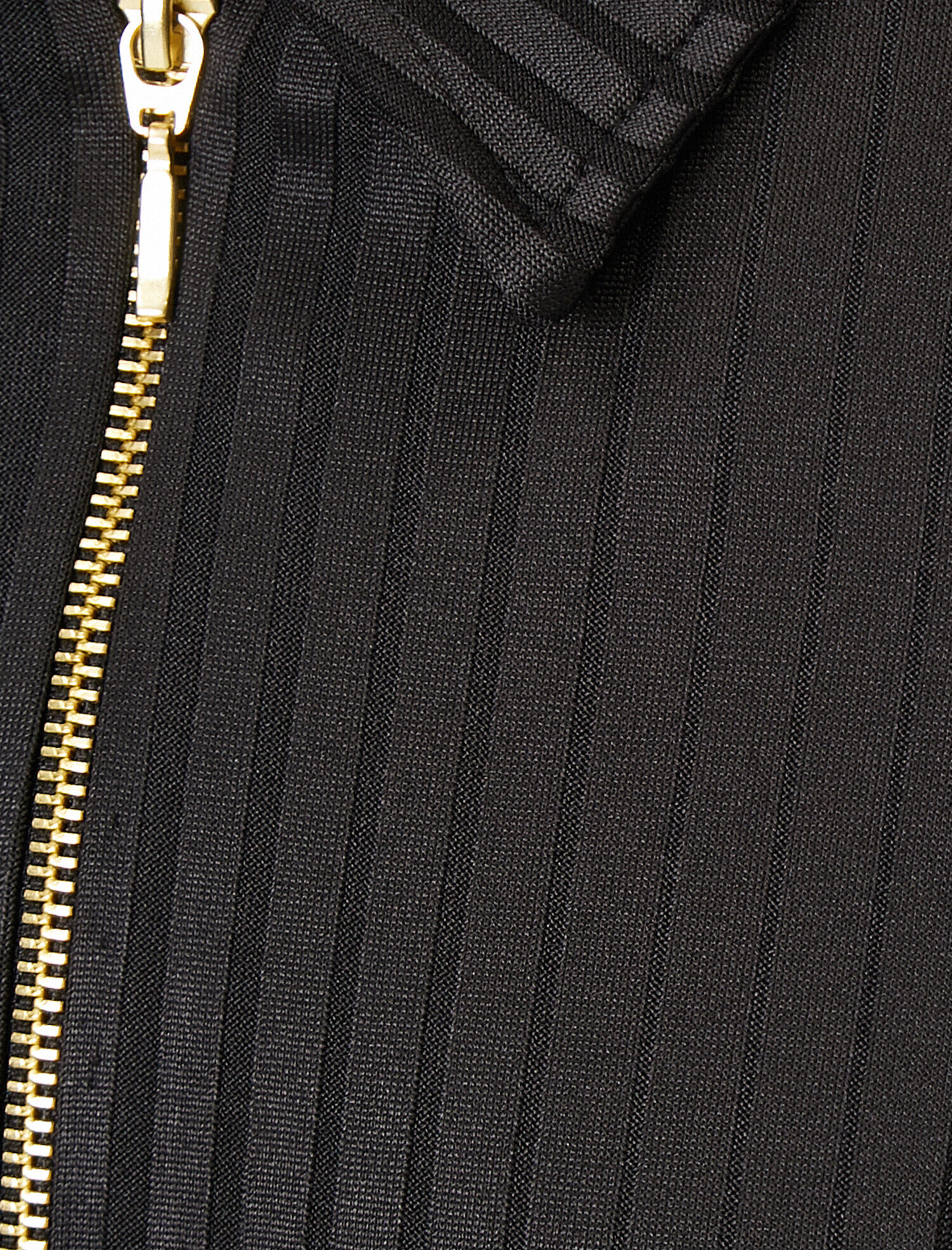   Uzun Kollu Tişört Fermuar Detaylı Gömlek Yaka