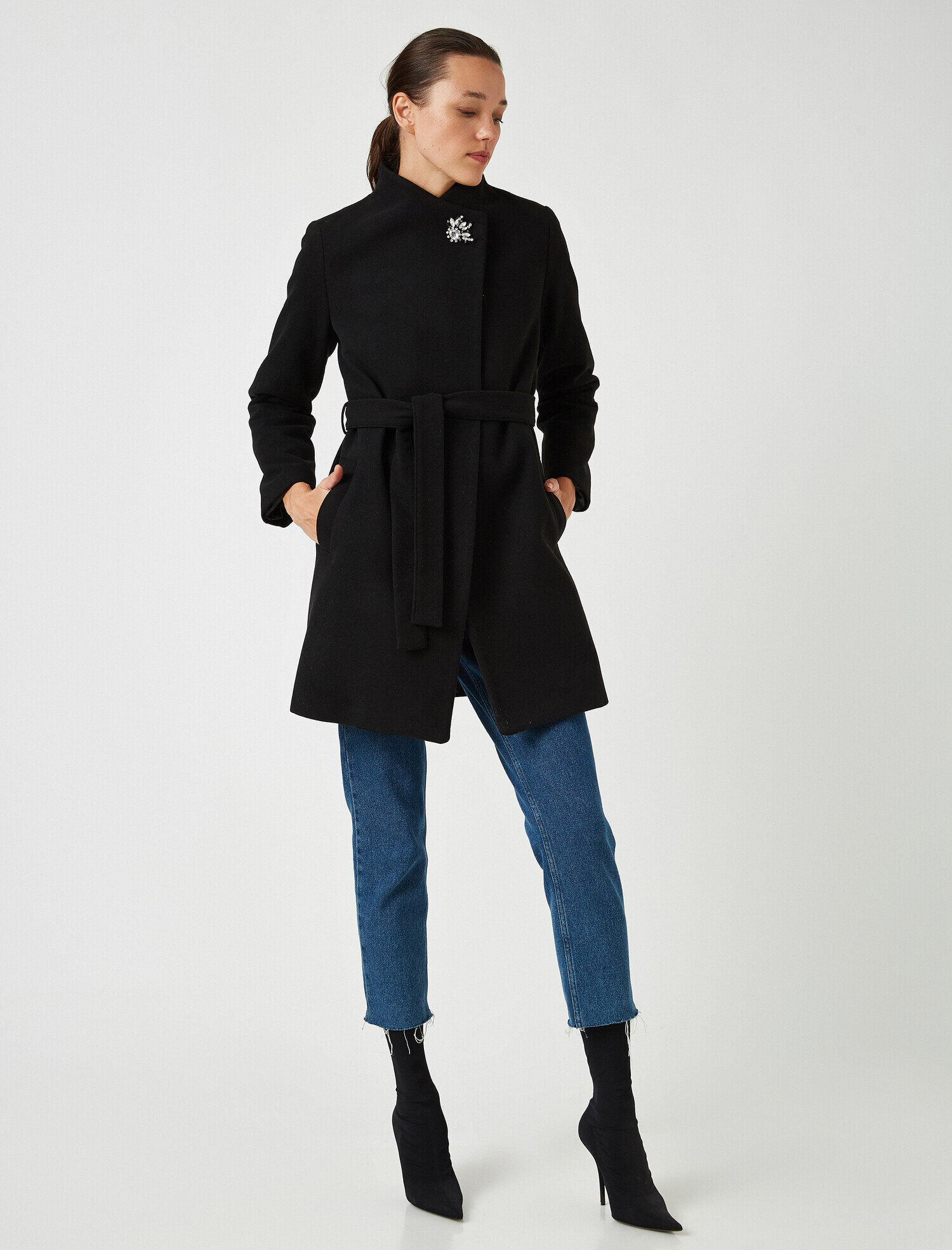   Beli Bağlamalı Cepli Kaşe Kaban