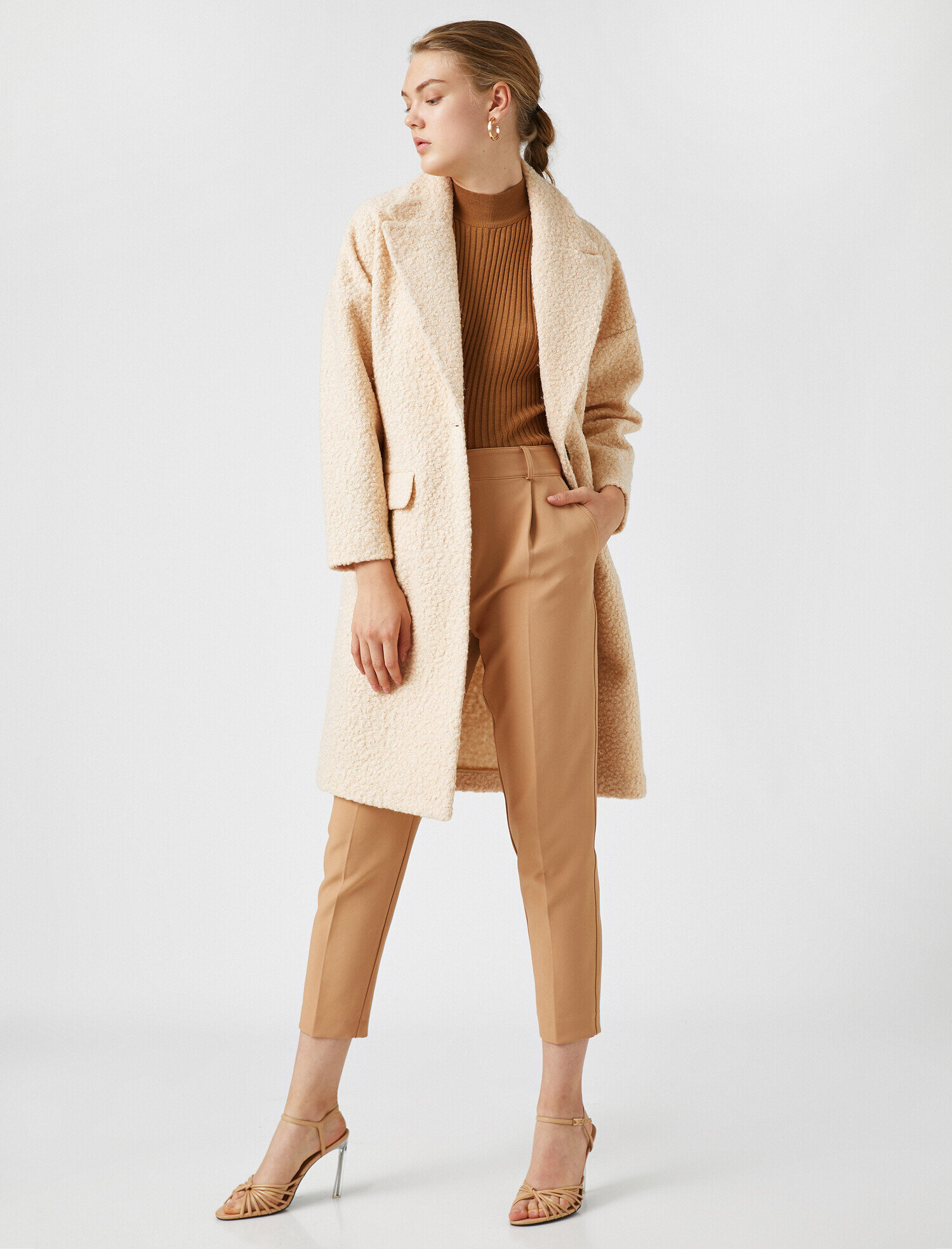   Düğmeli Cep Detaylı Kaban