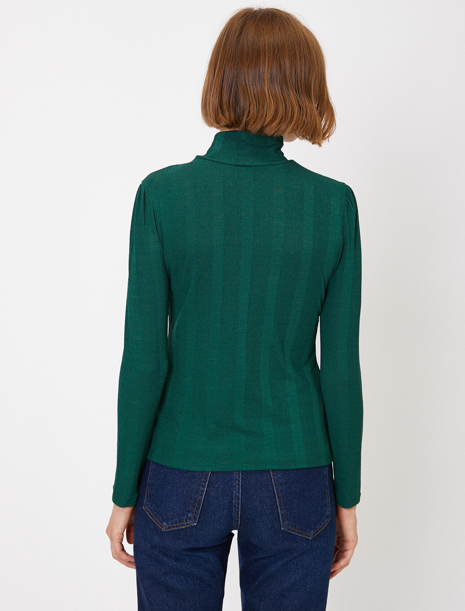   Yüksek Yaka Tişört