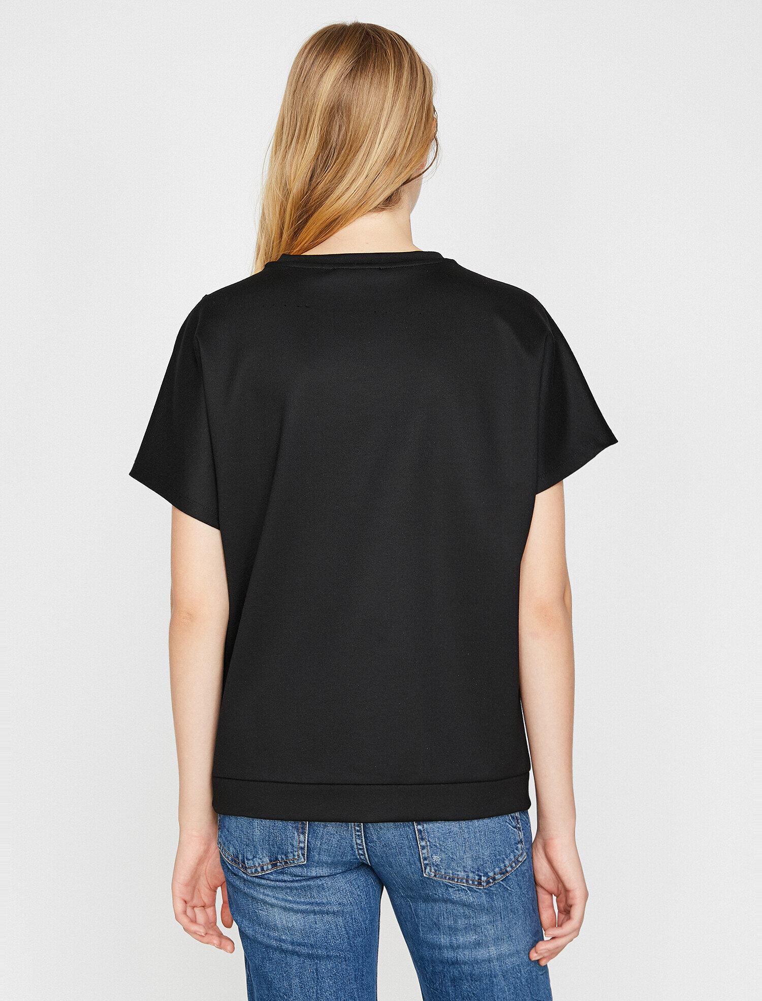   Dantel Detaylı Tişört