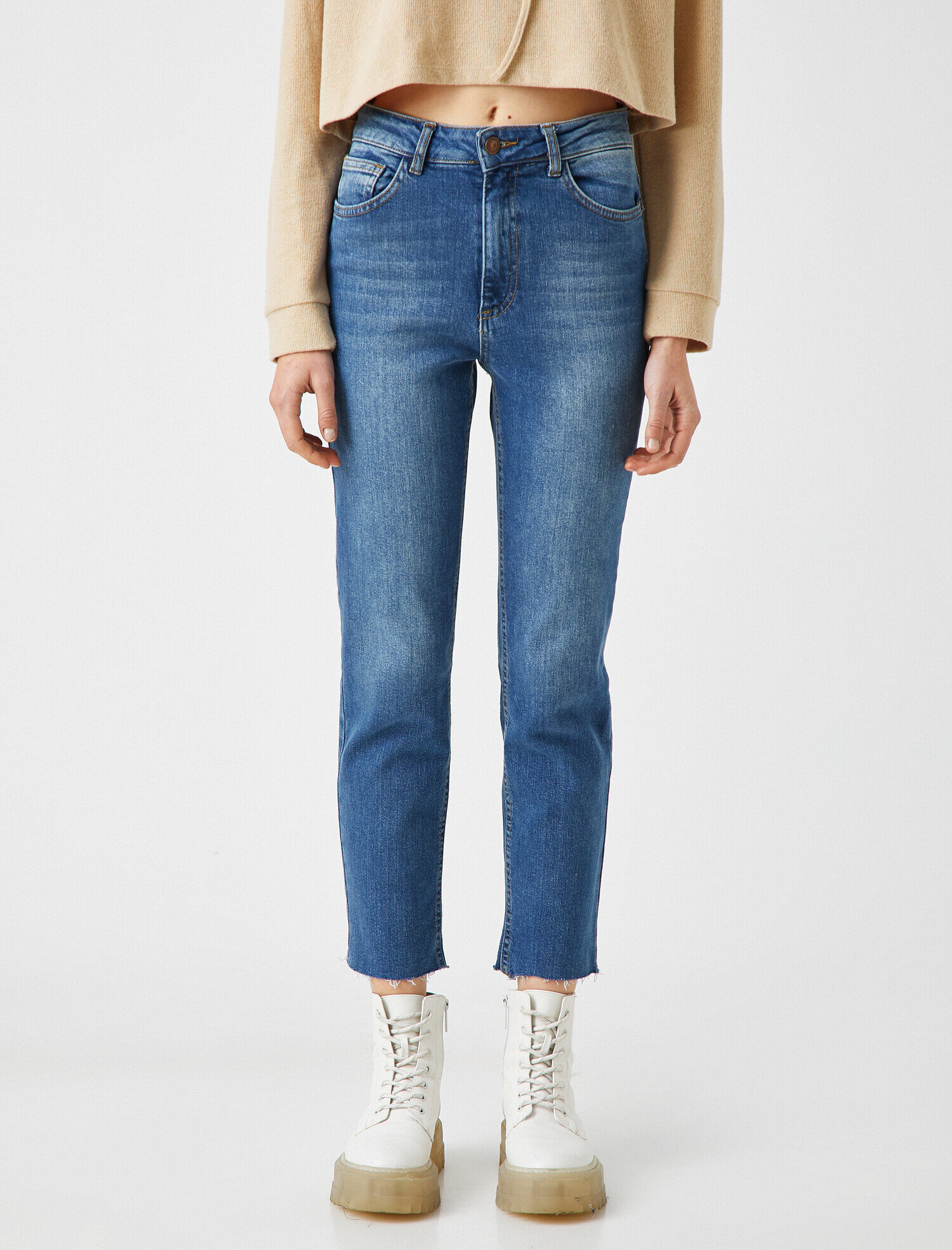   Eve Slim Jean - Yüksek Bel Normal Kesim Hafif Düz Paça Straight Jean Pantolon