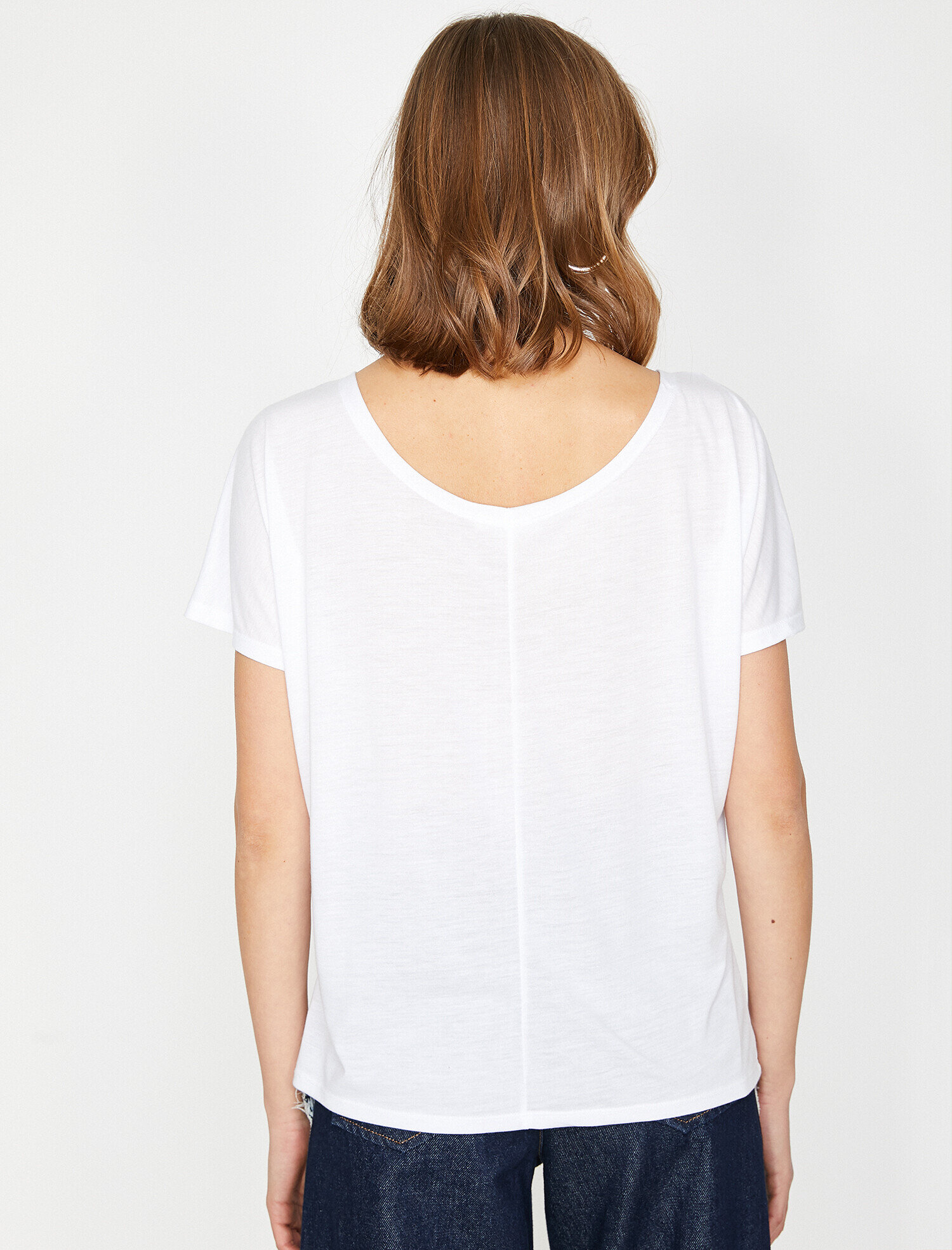 Taş Detaylı Geniş Kalıp Tişört