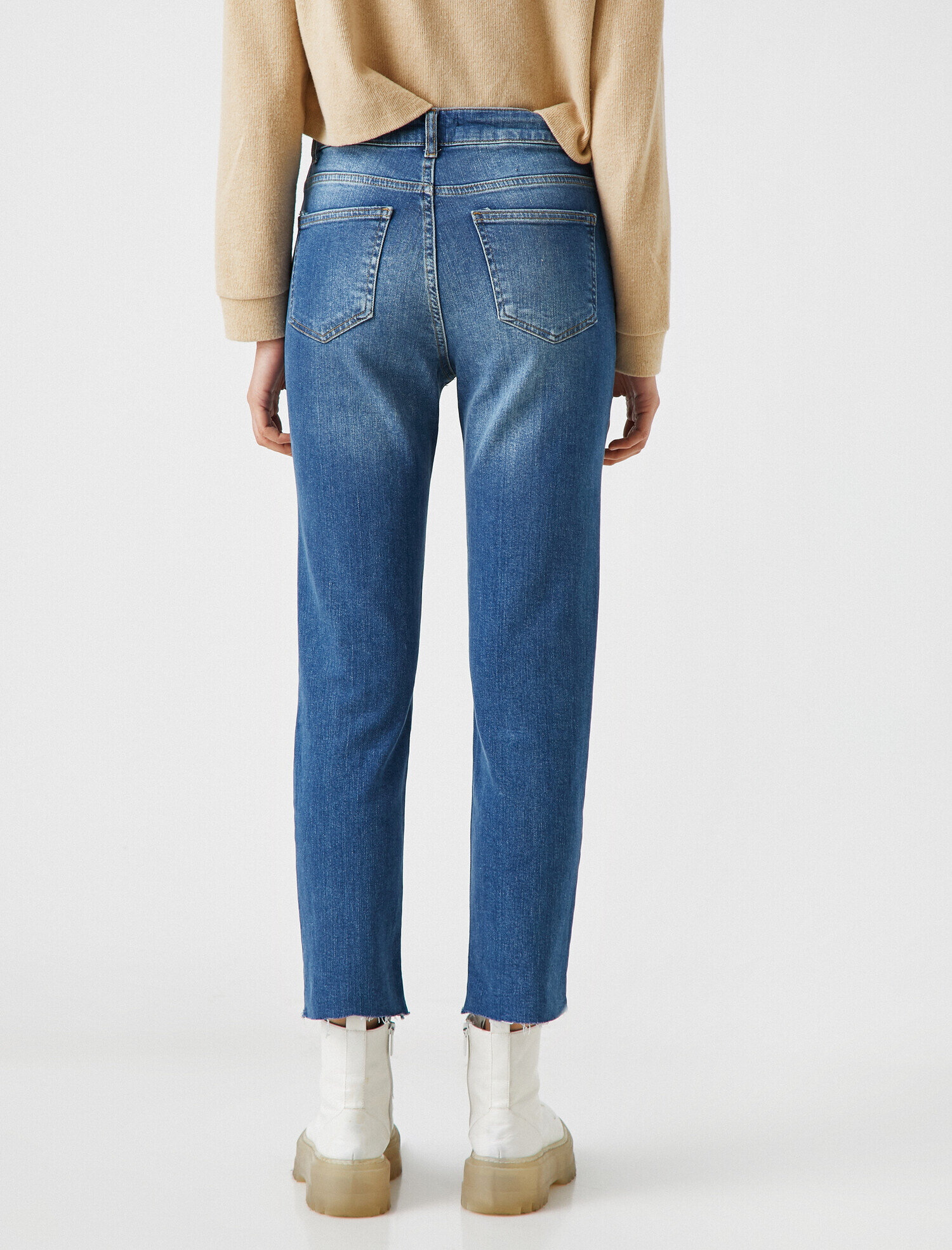   Eve Slim Jean - Yüksek Bel Normal Kesim Hafif Düz Paça Straight Jean Pantolon