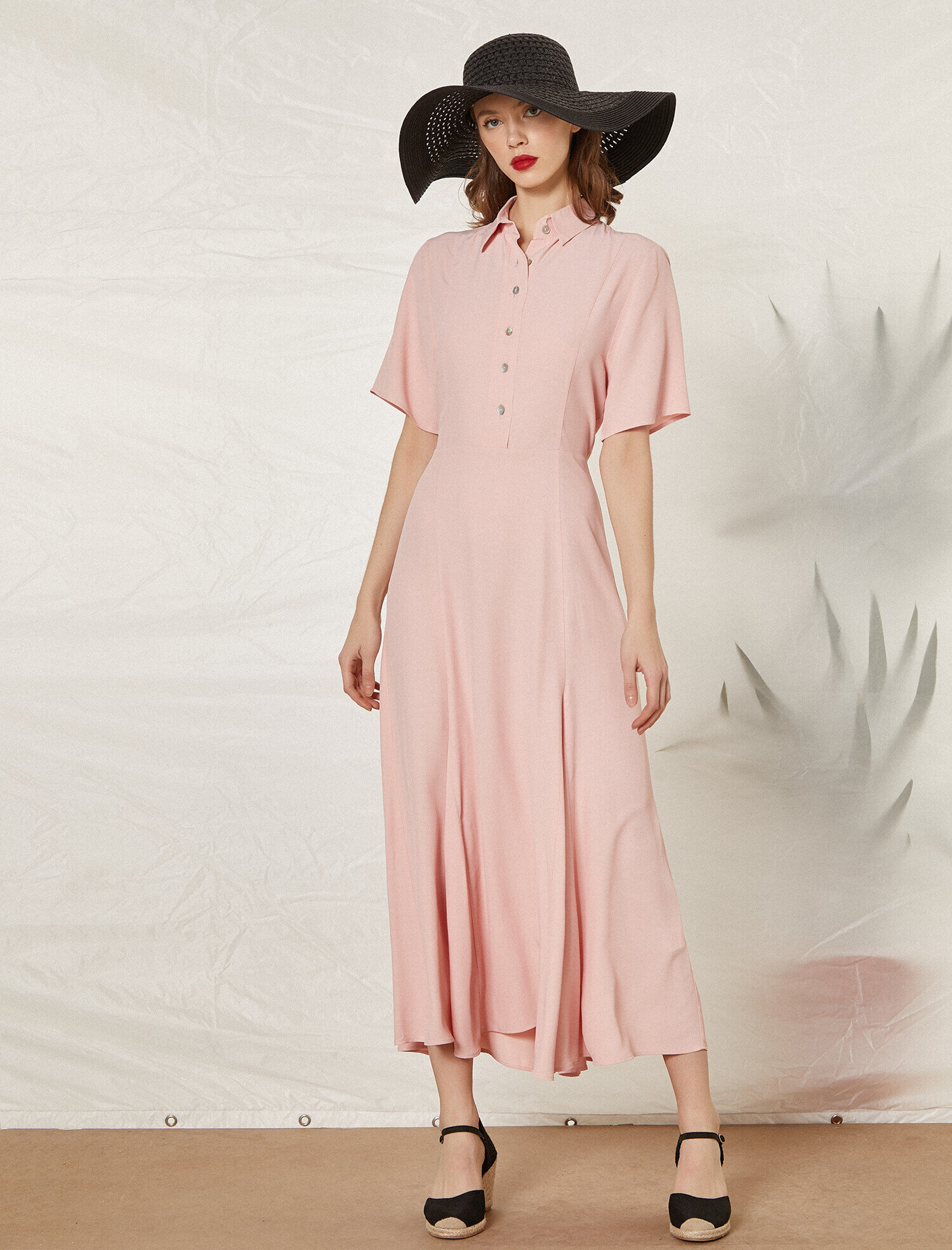   Gömlek Yaka Düğme Detaylı Kısa Kollu Uzun Elbise