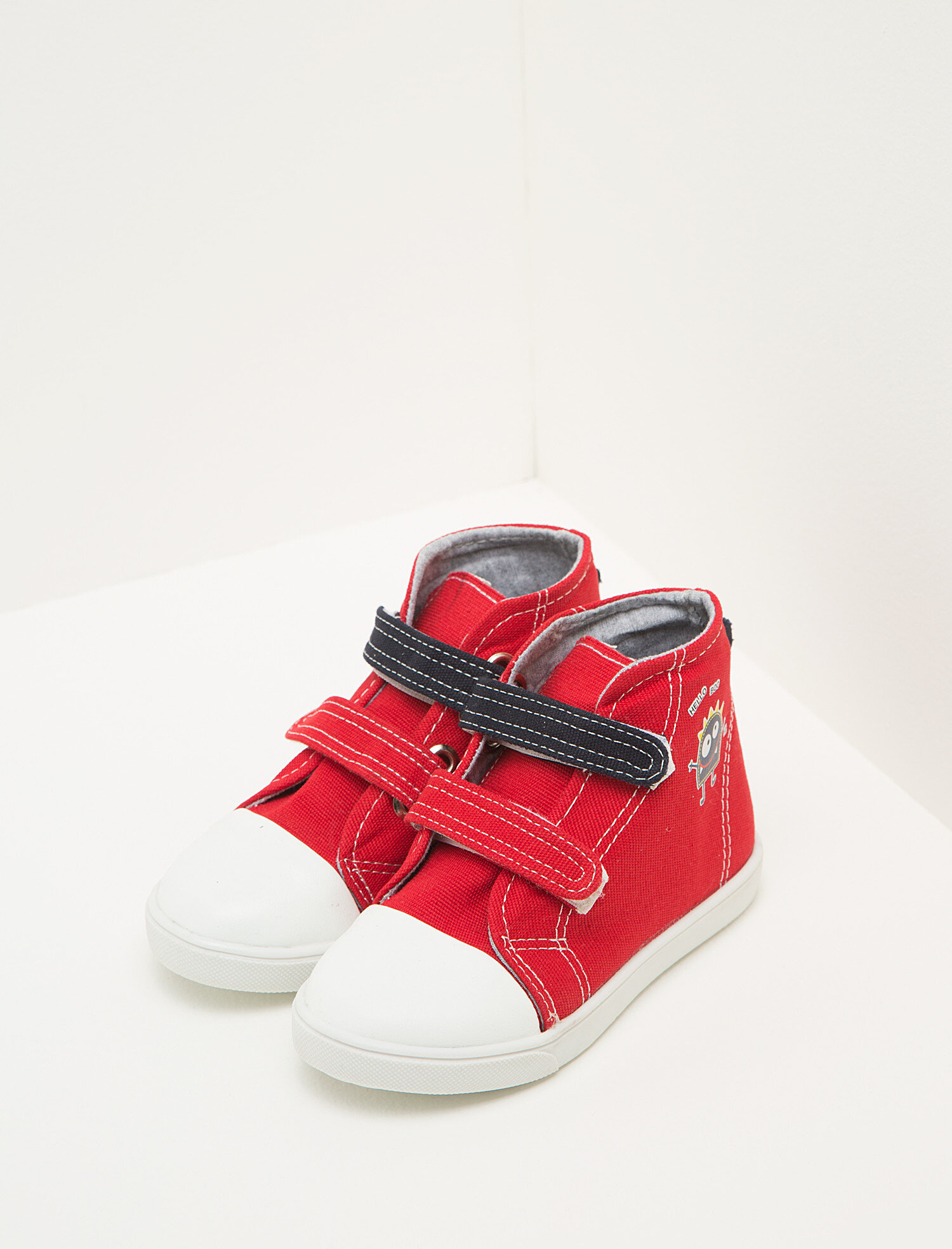  Erkek Çocuk Bağcıksız Ayakkabı