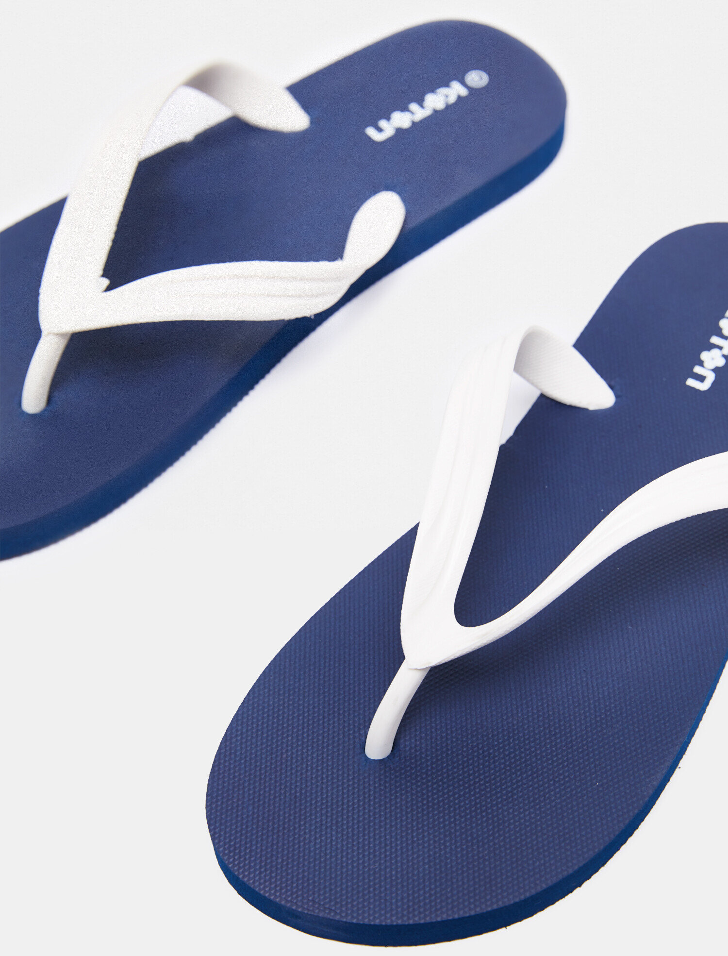  Erkek Parmak Arası Terlik