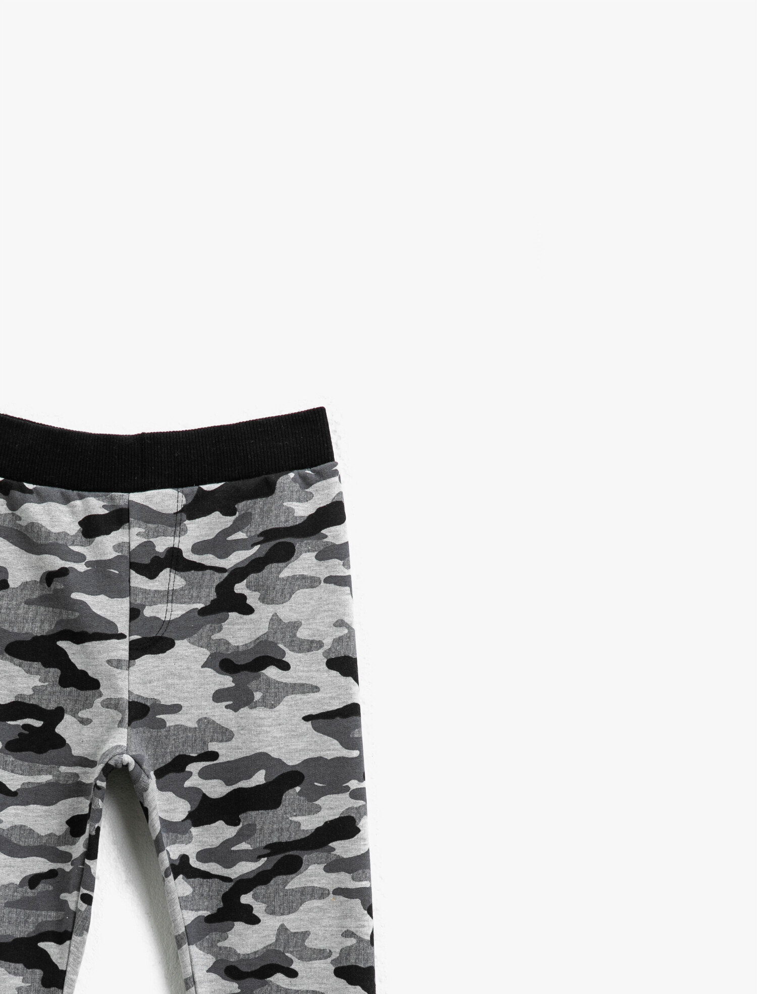  Erkek Çocuk Kamuflaj Desenli Normal Bel Eşofman Altı