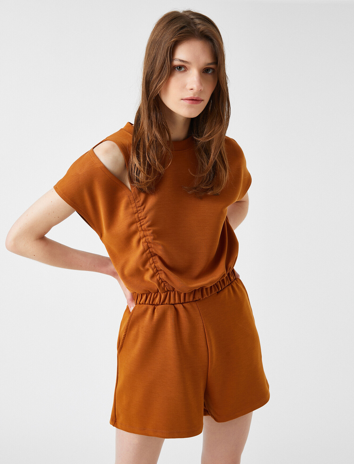   Kısa Kollu Pencere Detayli Sweatshirt