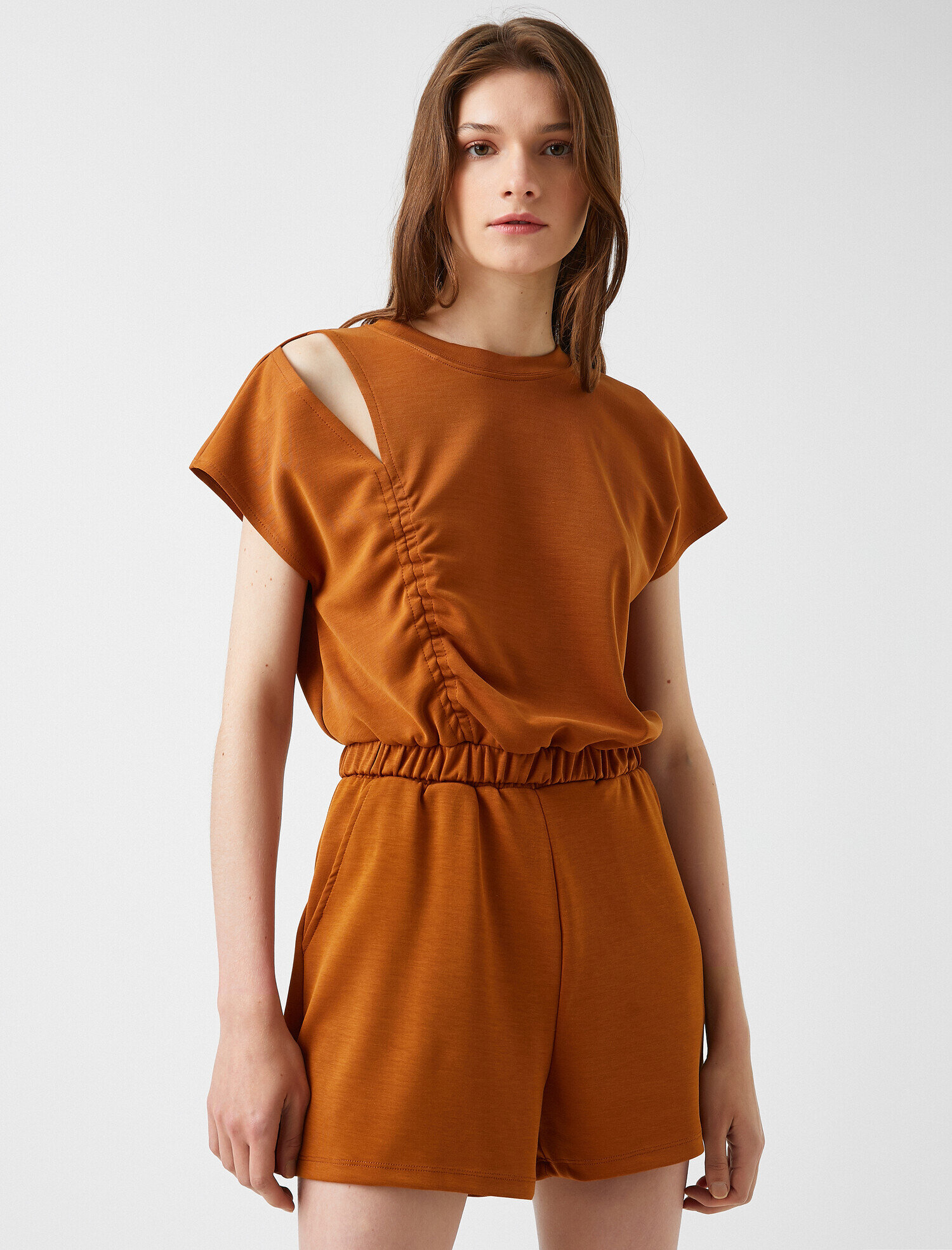   Kısa Kollu Pencere Detayli Sweatshirt