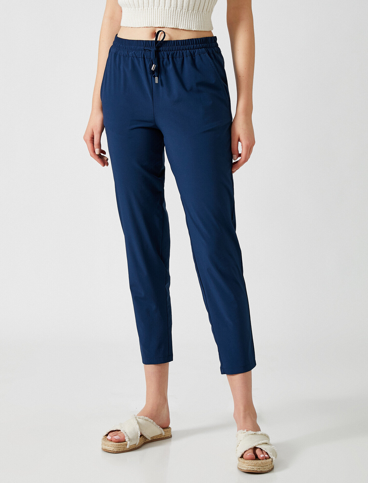   Belden Bağlamalı Pantolon