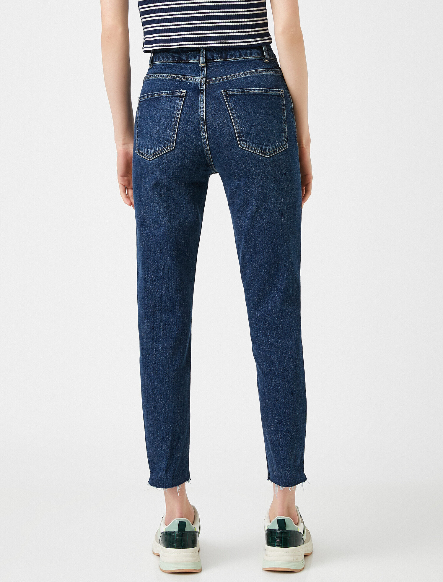   Mom Slim Jean - Yüksek Bel Hafif Dar Kesim Dar Paça Pantolon
