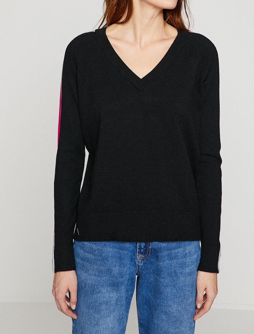   V Yaka Triko Sweatshirt