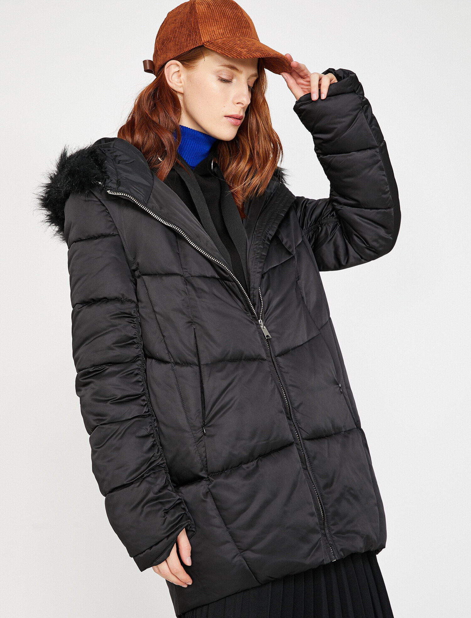 Suni Kürk Detaylı Kapüşonlu Uzun Şişme Mont