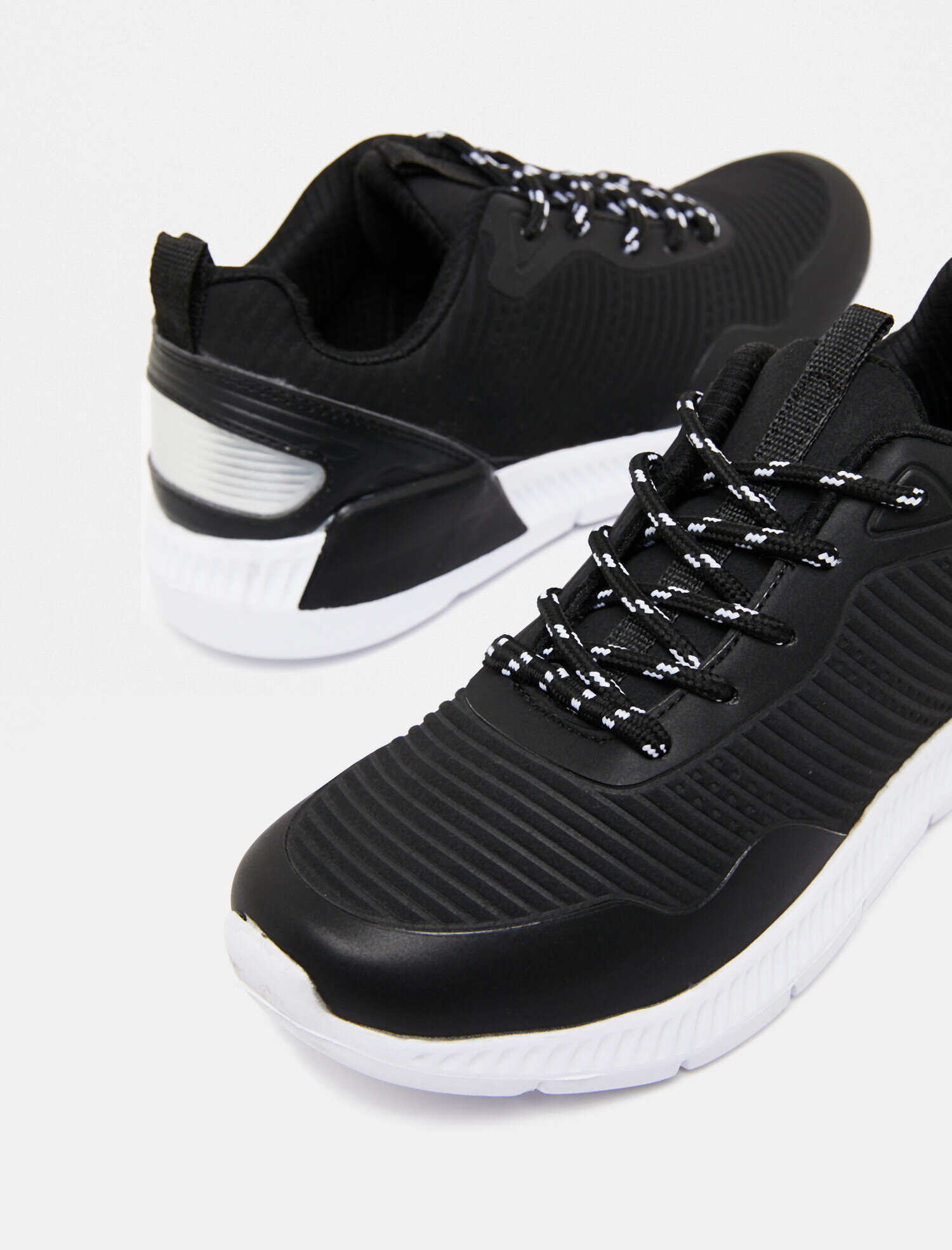  Kadın Bağcıklı Ayakkabı