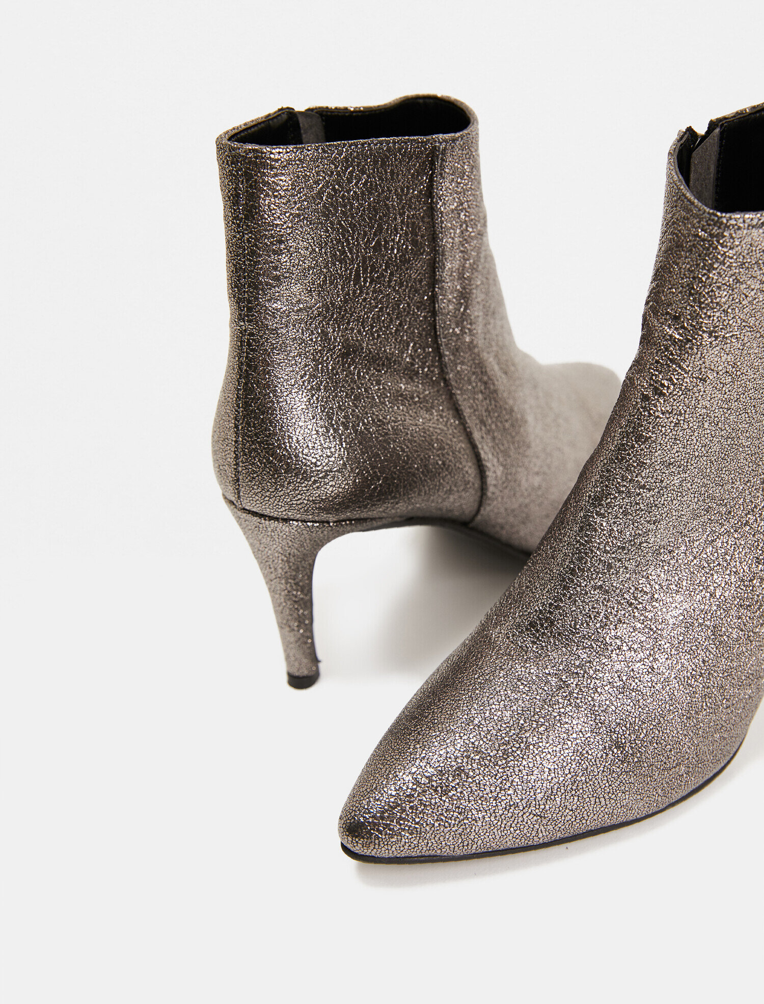  Kadın İnce Topuklu Sivri Burun Bot