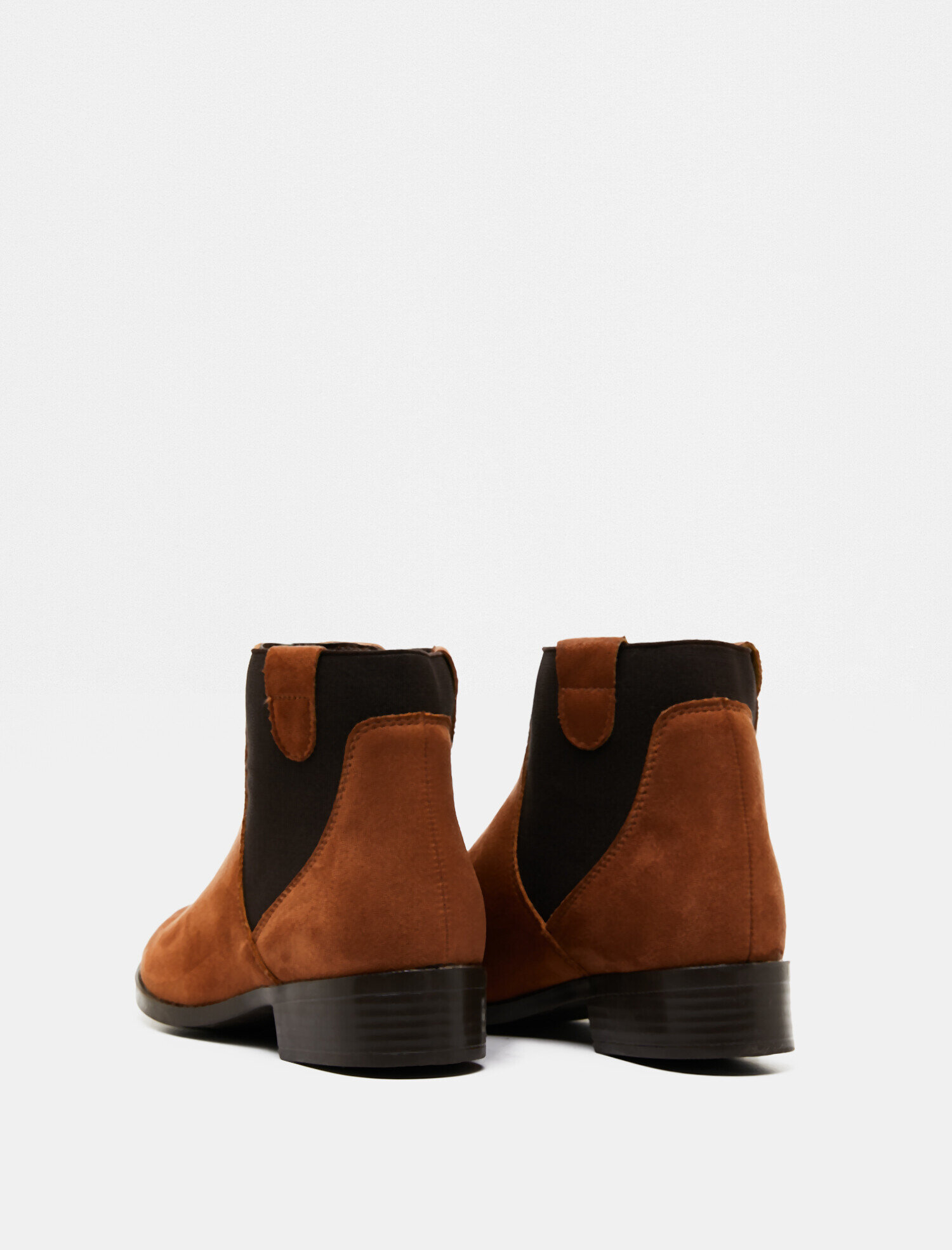  Kadın Süet Görünümlü Bot