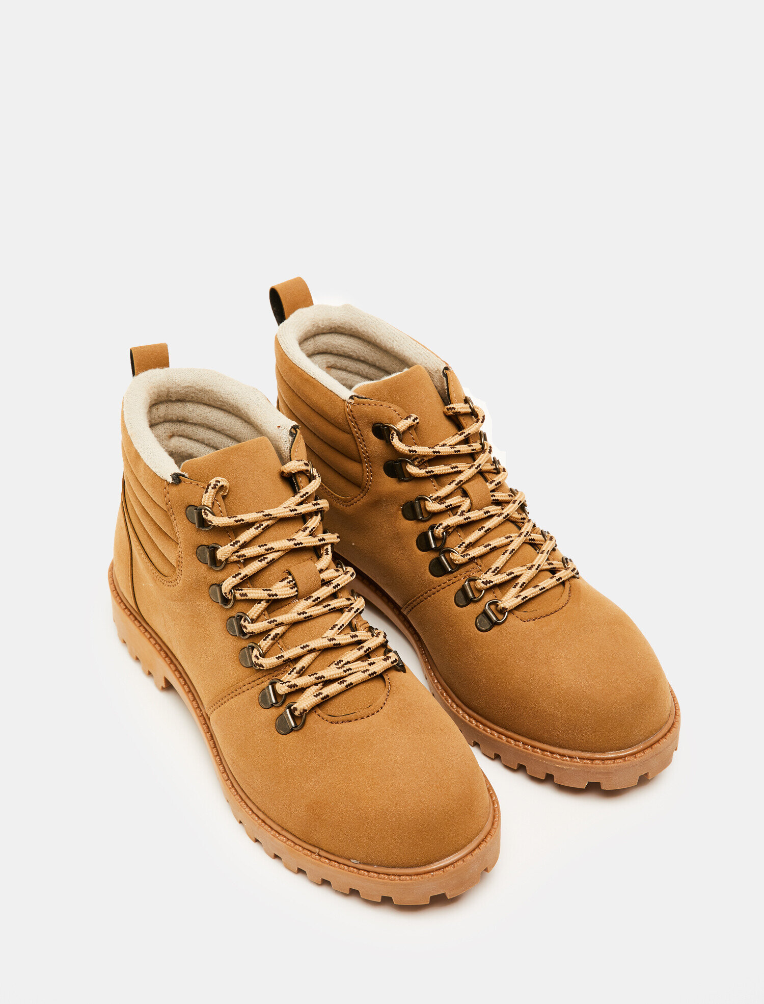  Erkek Bağcıklı Bot