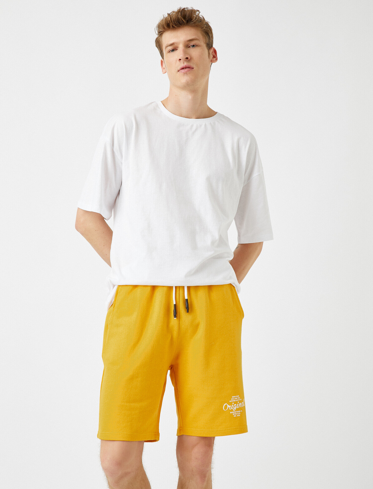   Yazılı Bermuda Şort Pamuklu Cepli