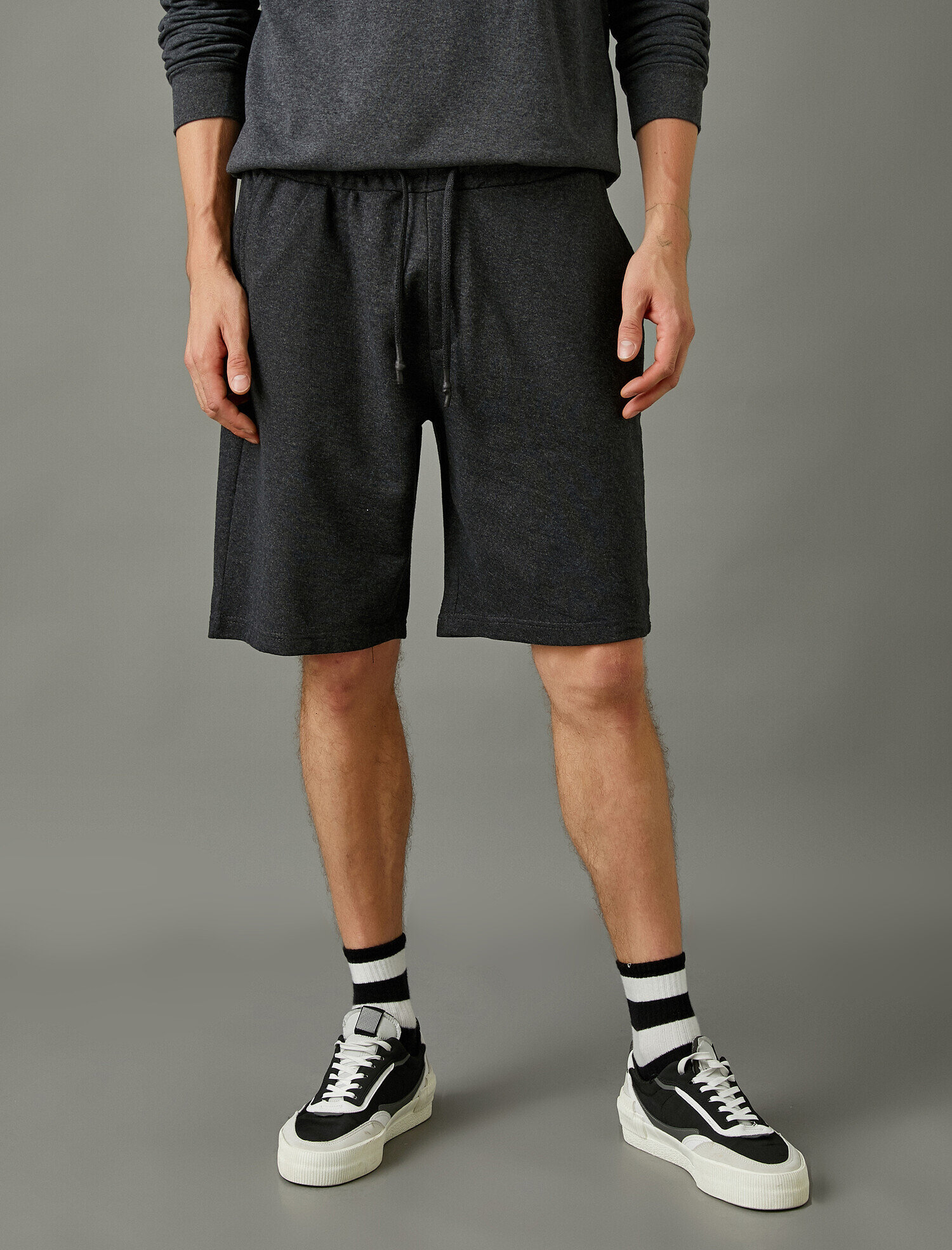   Belden Bağlamalı Bermuda Şort