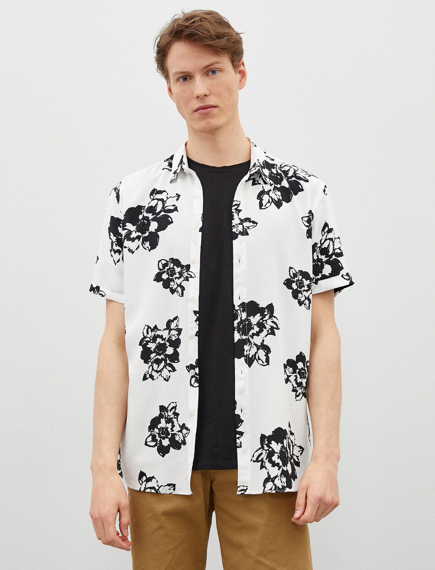   Çiçekli Baskılı Gömlek Kısa Kollu