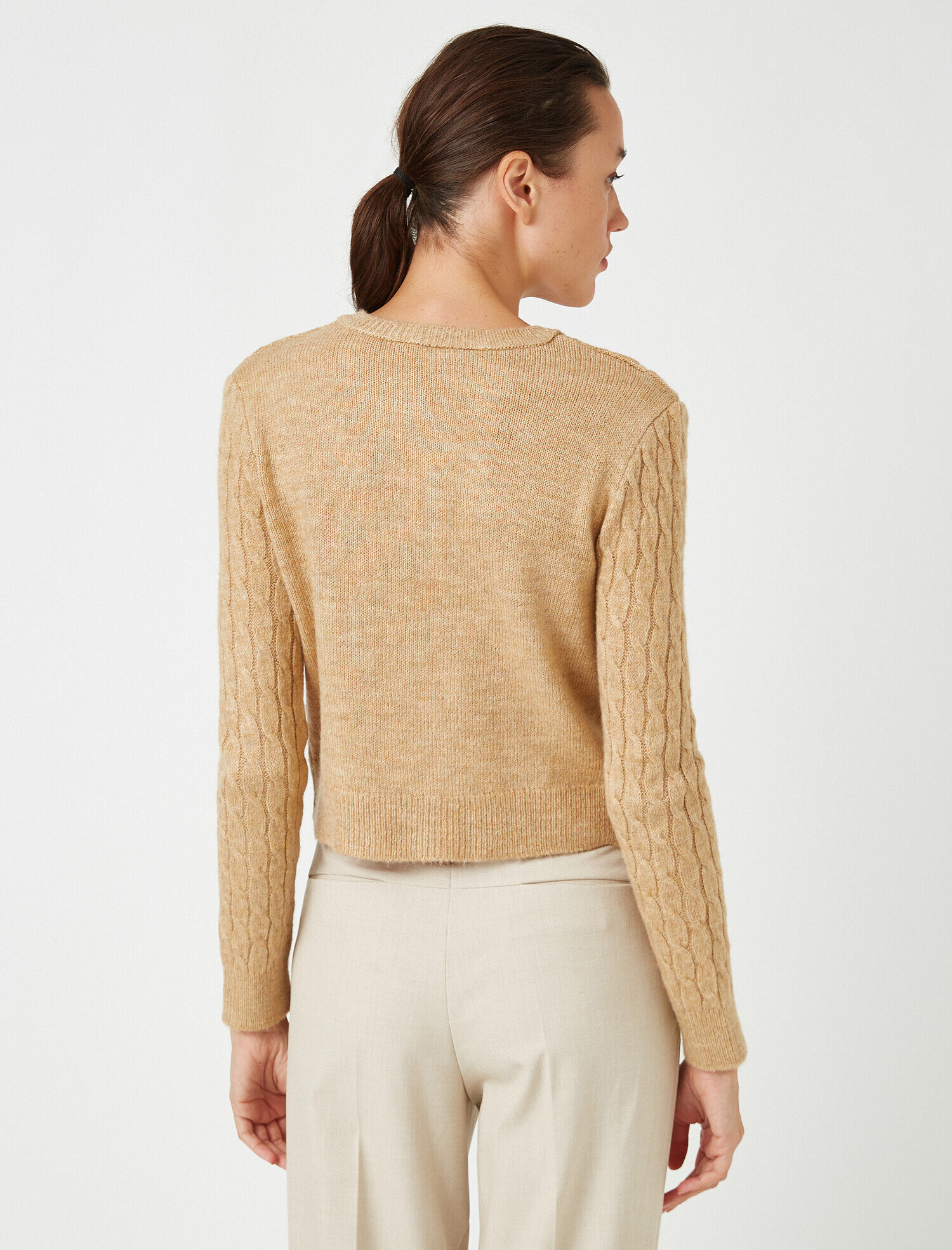   Bisiklet Yaka Saç Örgülü Düğmeli Triko Hırka