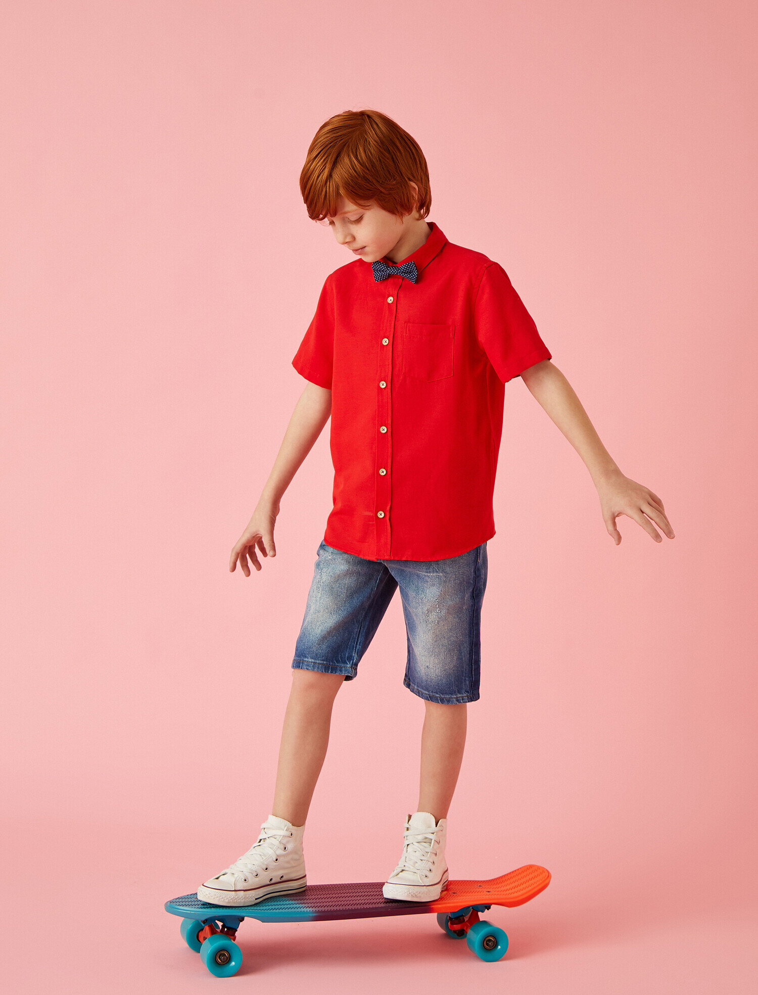  Erkek Çocuk Kısa Kollu Gömlek Klasik Yaka Pamuklu Papyonlu